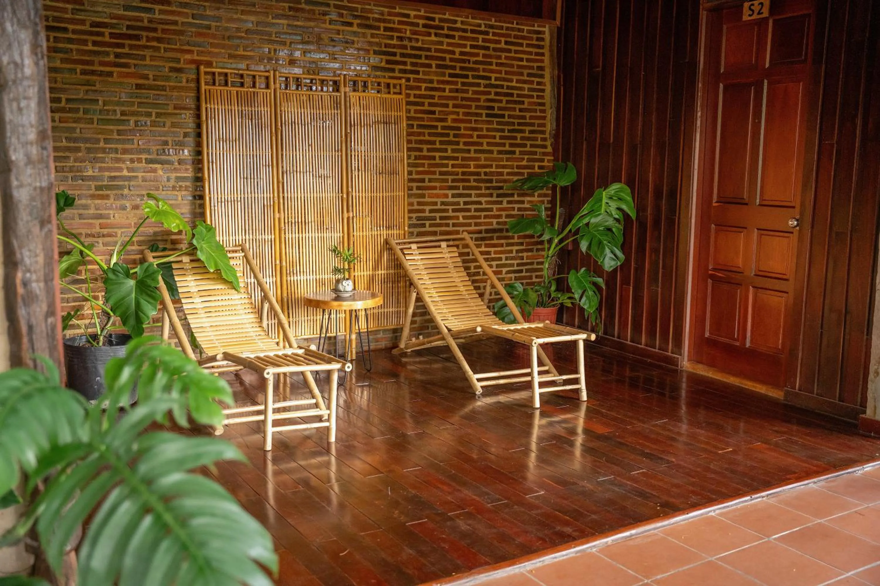Seating area in Vamxang Rustic Home