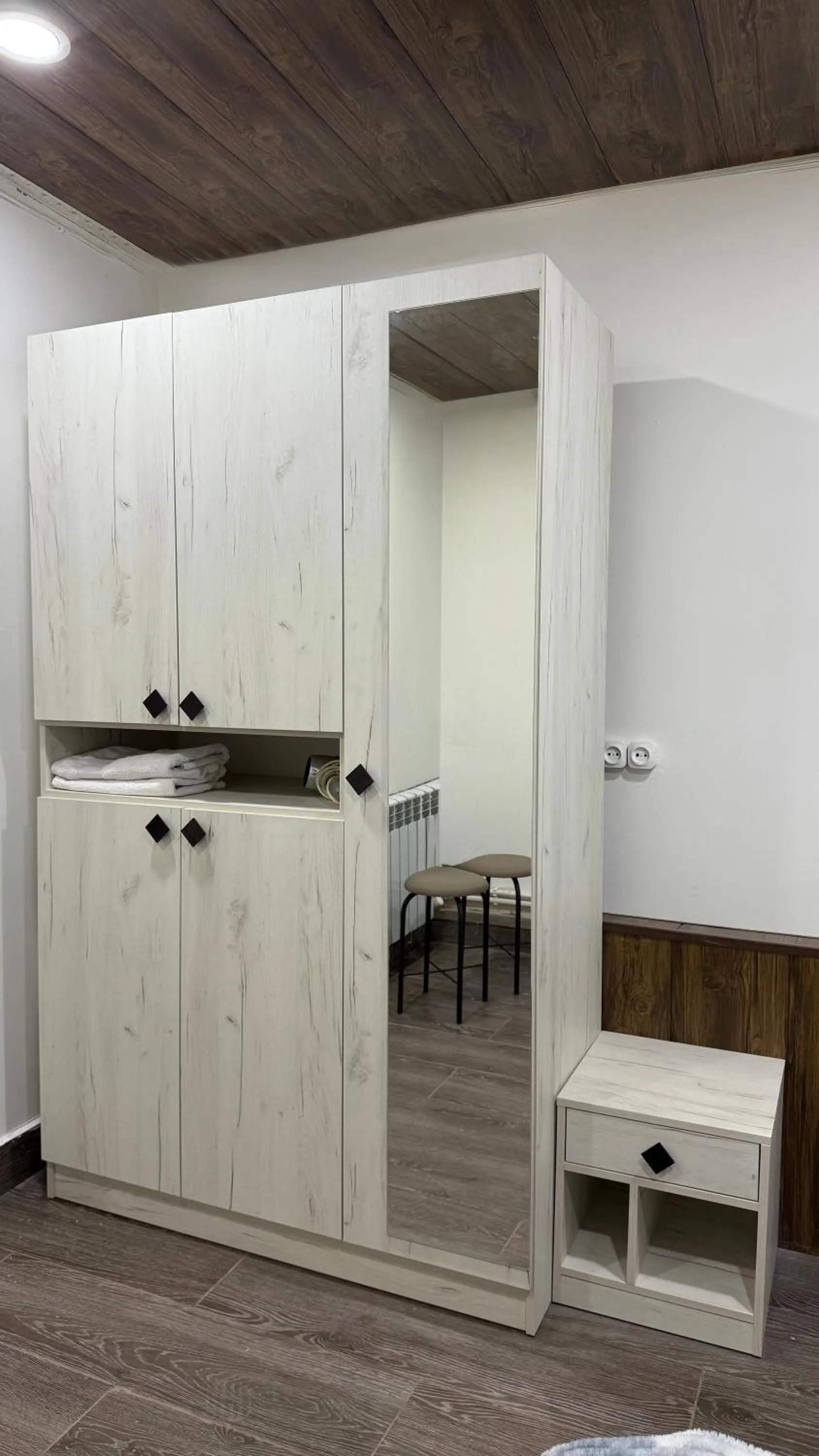 wardrobe in Vahe's corner house