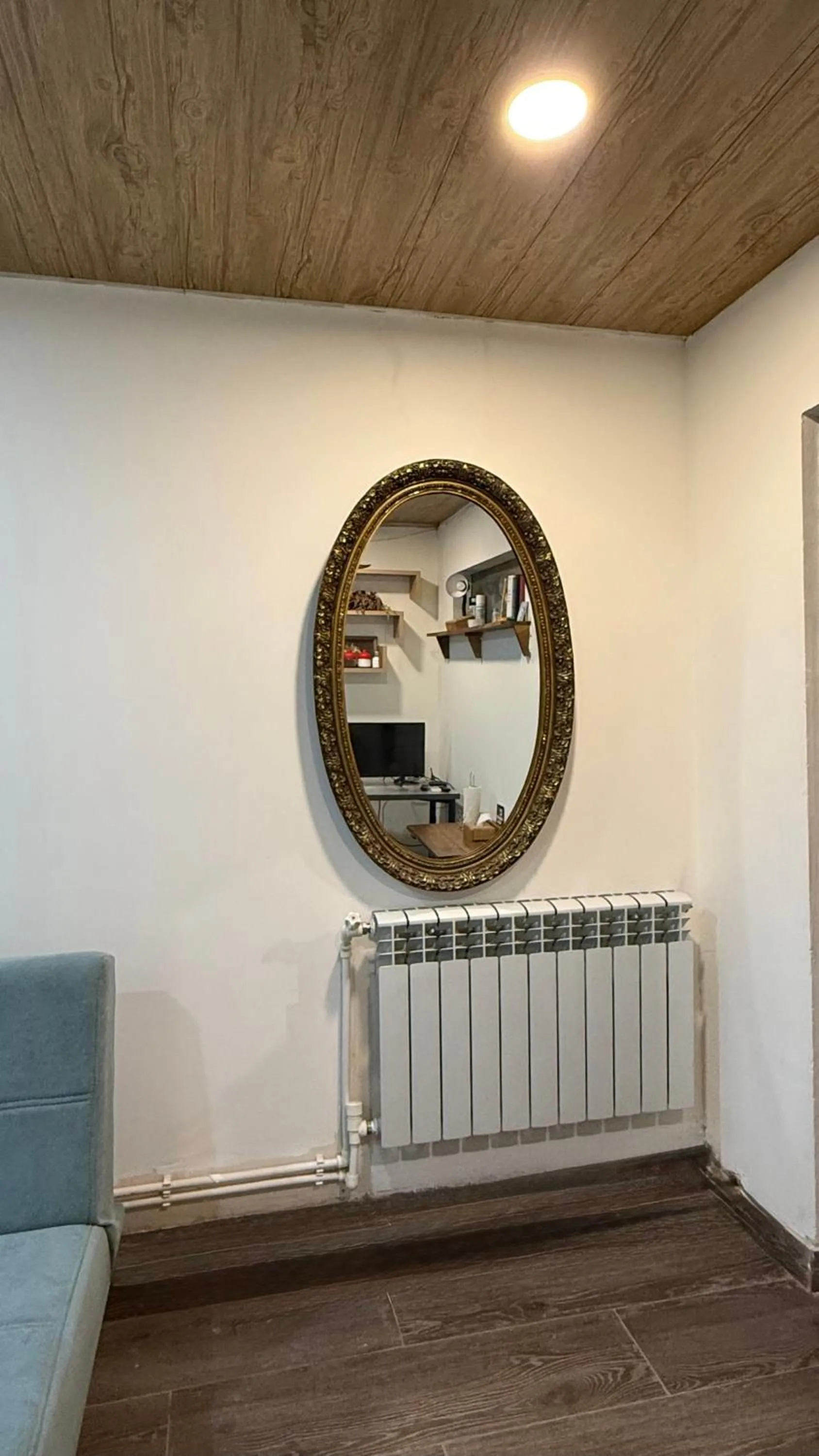 Living room in Vahe's corner house