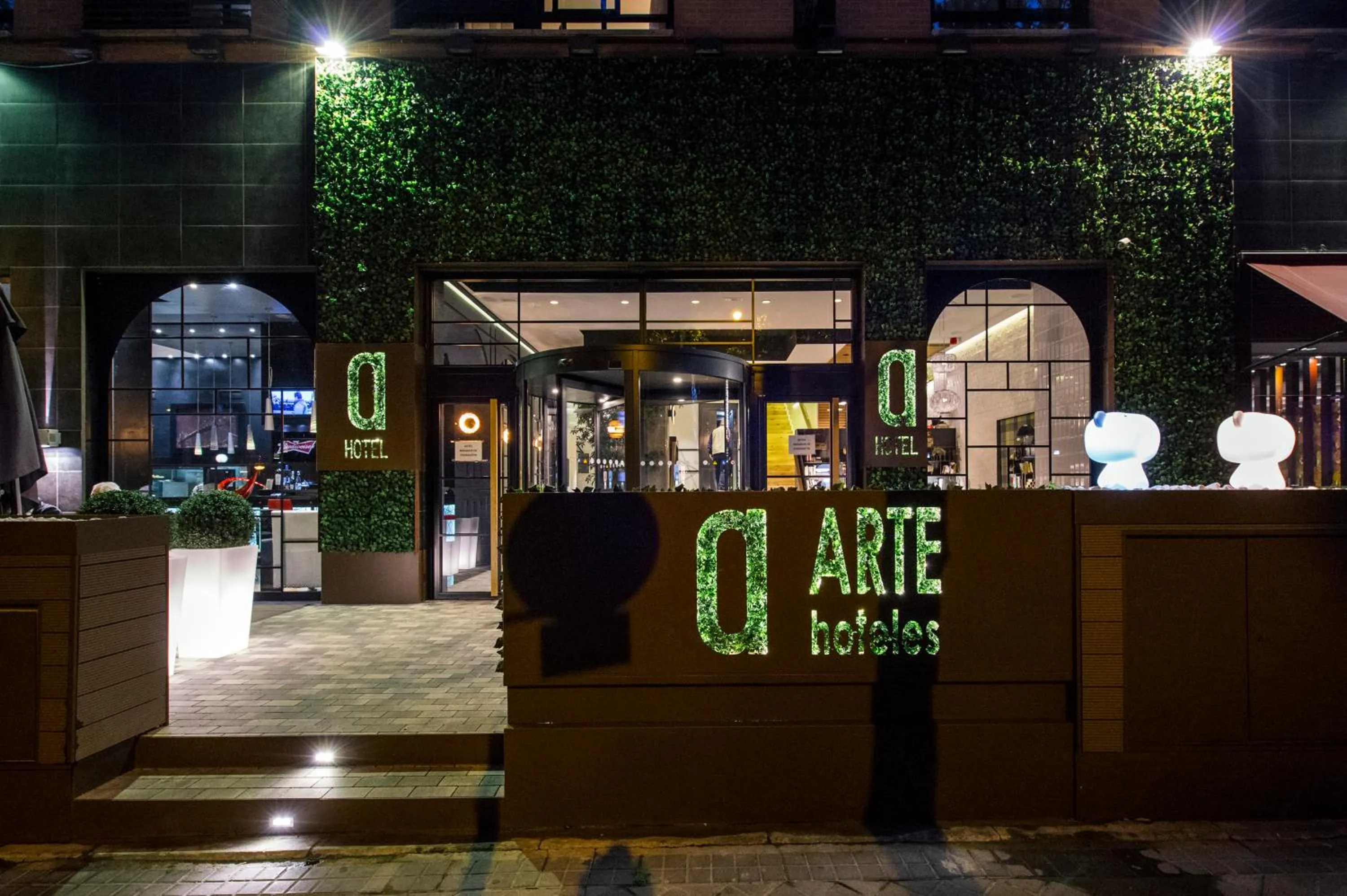 Facade/entrance in Hotel Mirador de Chamartín