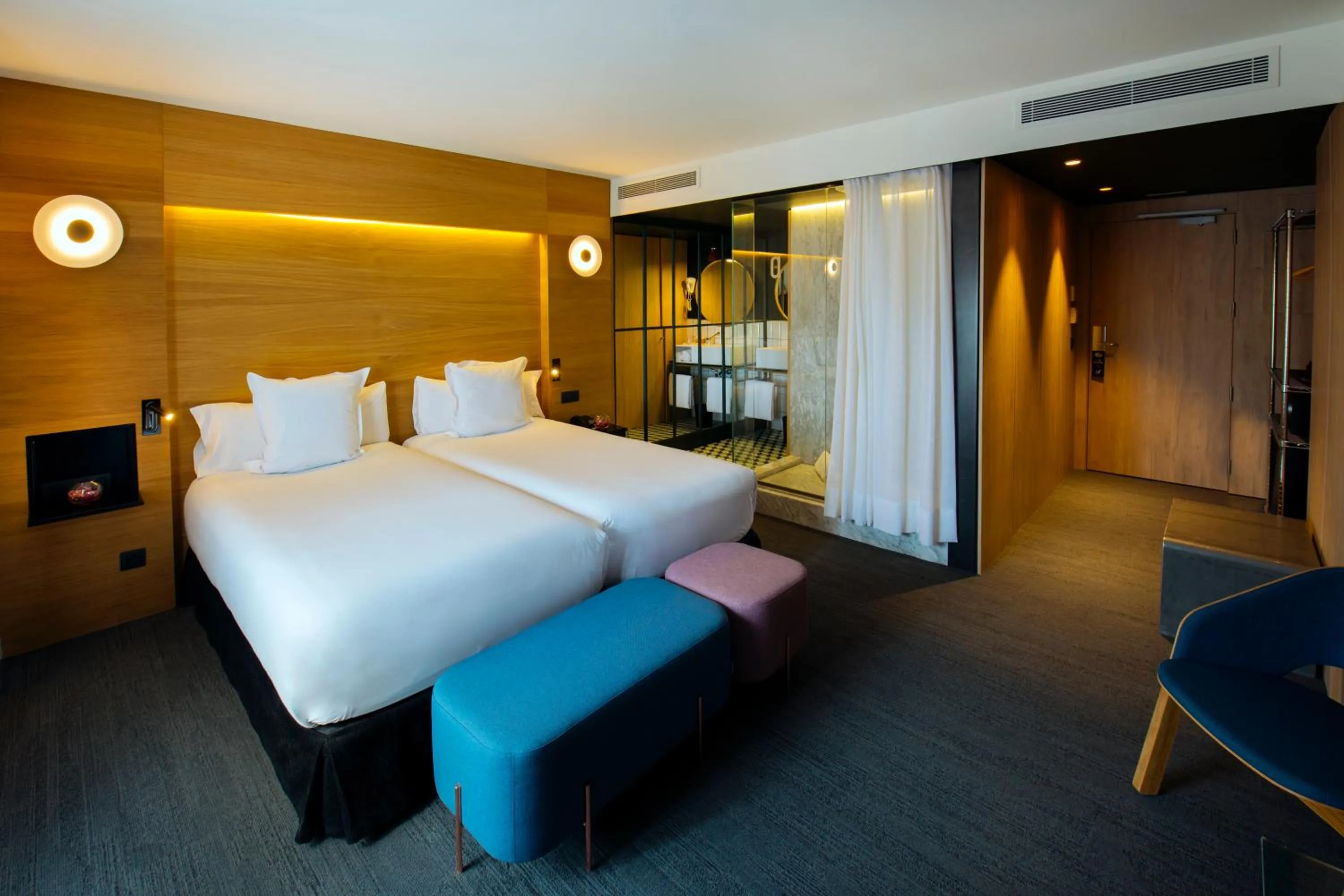 Bathroom, Bed in Hotel Mirador de Chamartín