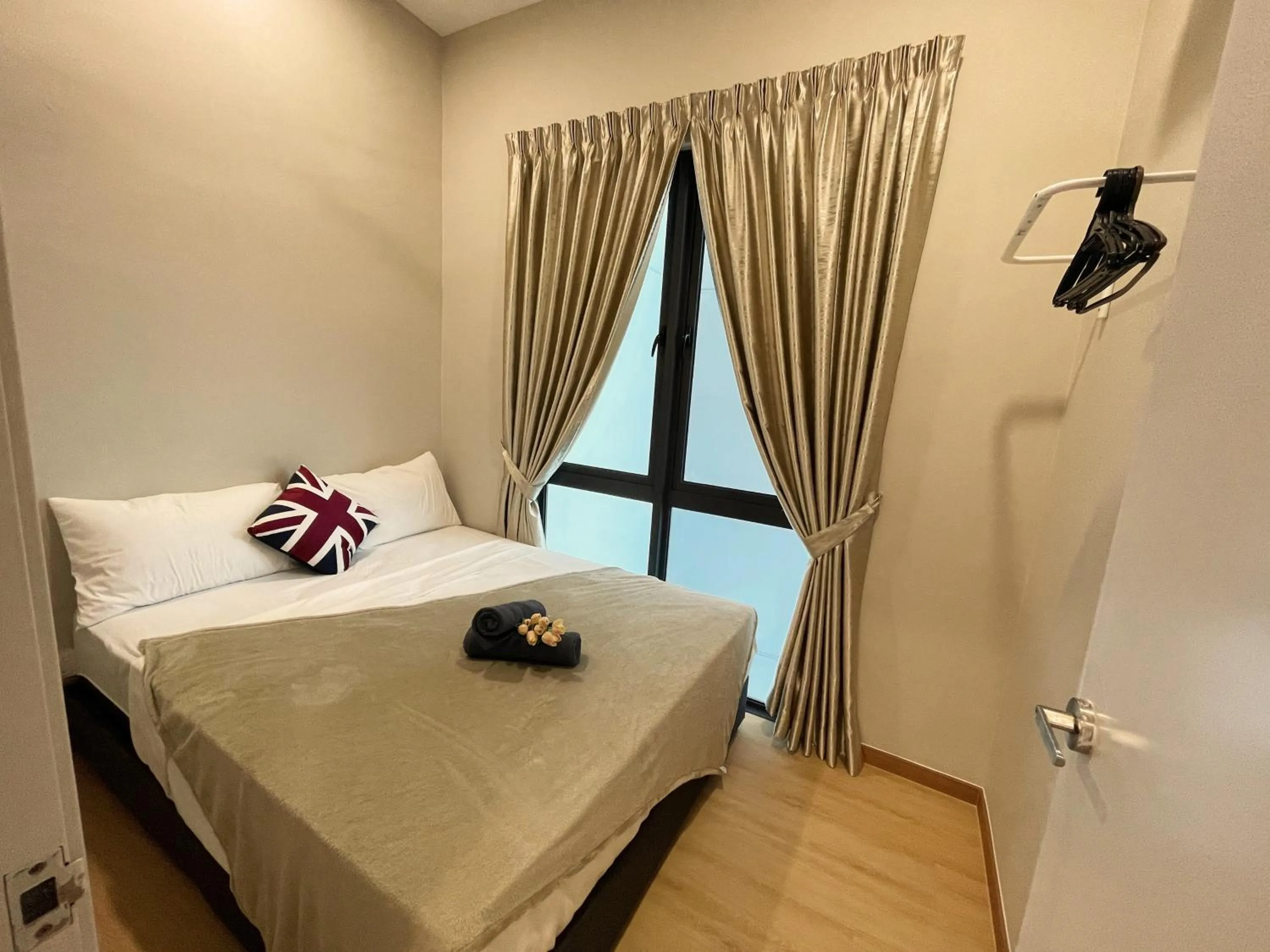 Bed in Pacific Tower Petaling Jaya Near Jaya One, University Malaya, Columbia Hospital By My Homez