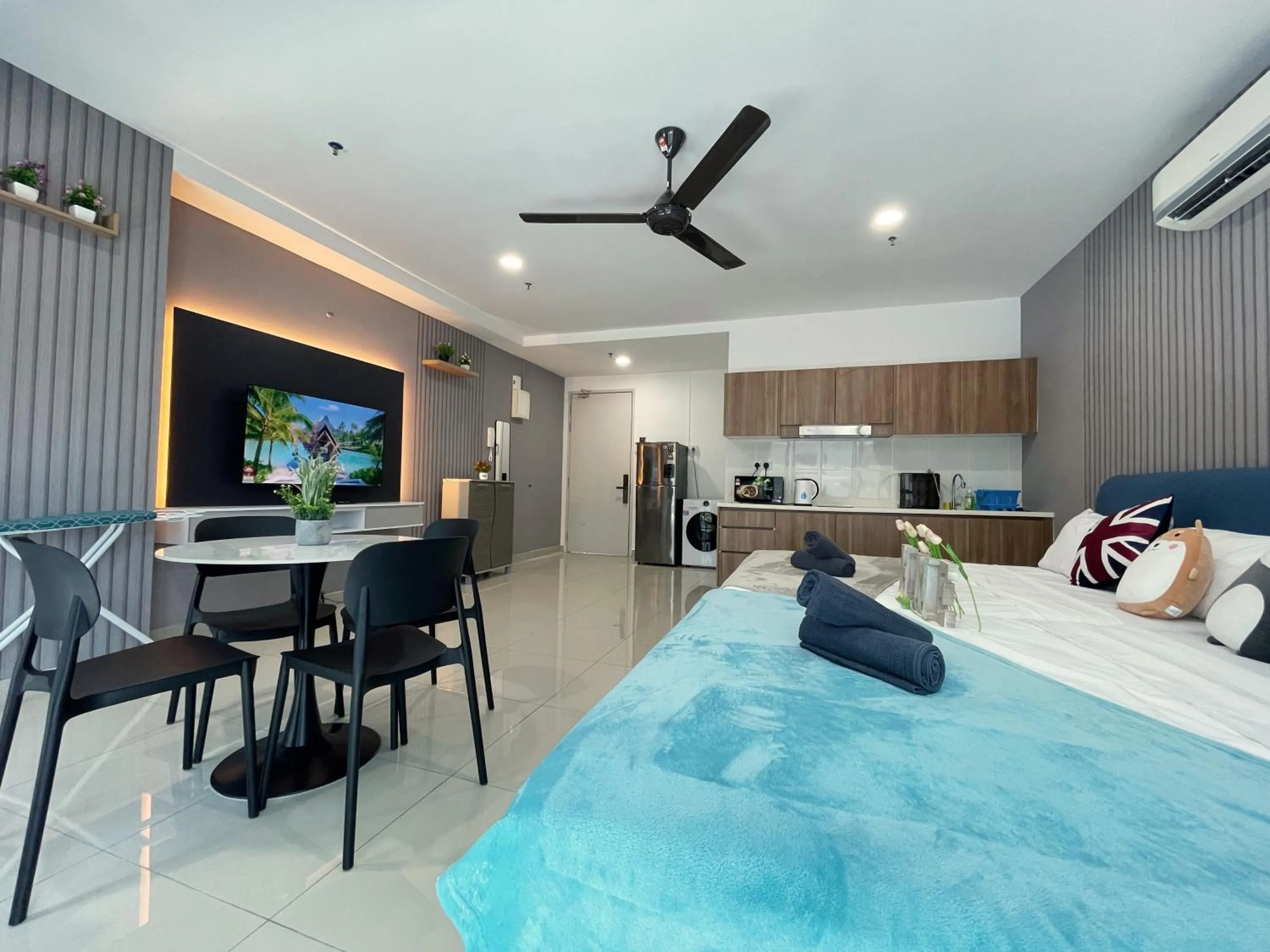 Bed in Pacific Tower Petaling Jaya Near Jaya One, University Malaya, Columbia Hospital By My Homez