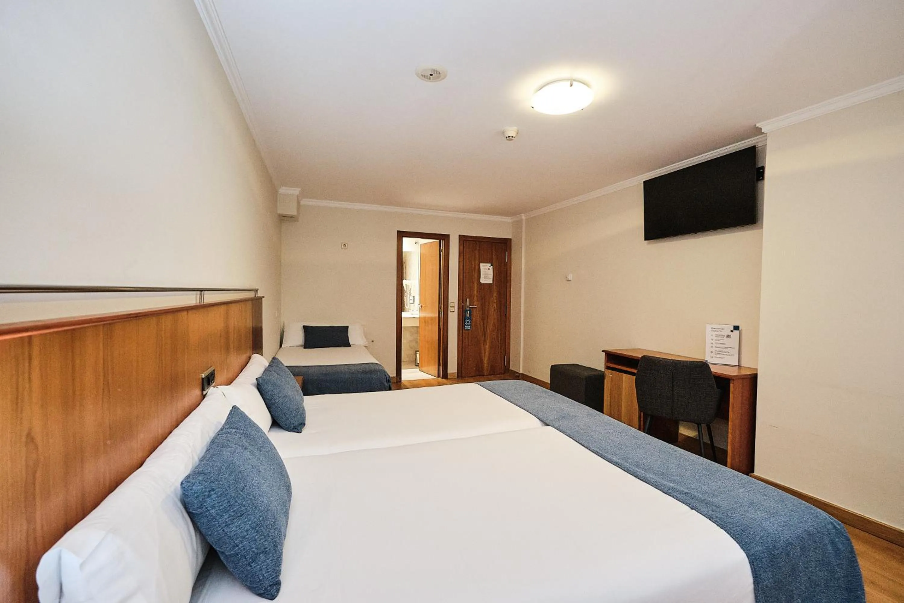 Bed in Hotel Ciudad de Compostela