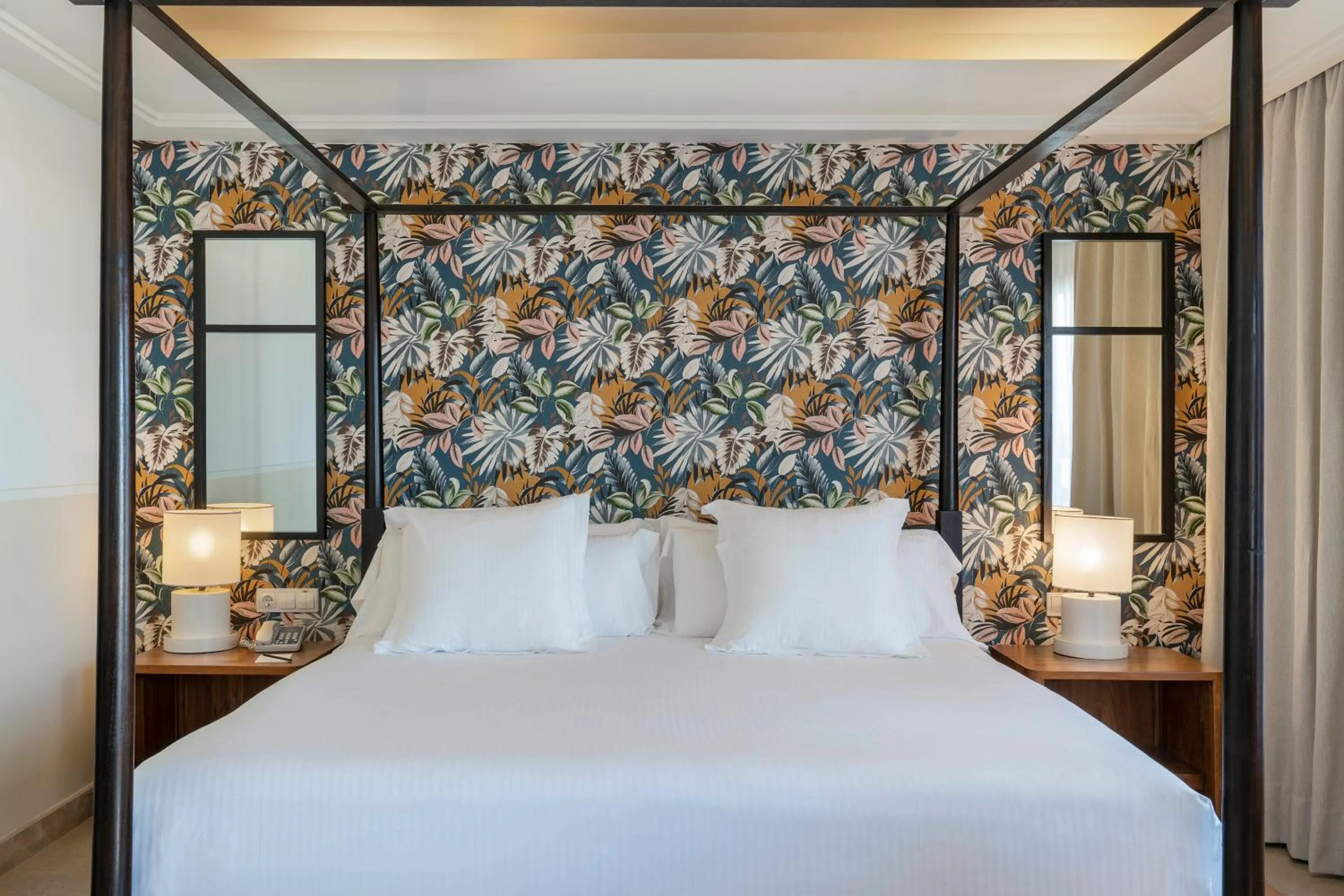 Photo of the whole room, Bed in Vincci Selección La Plantación del Sur