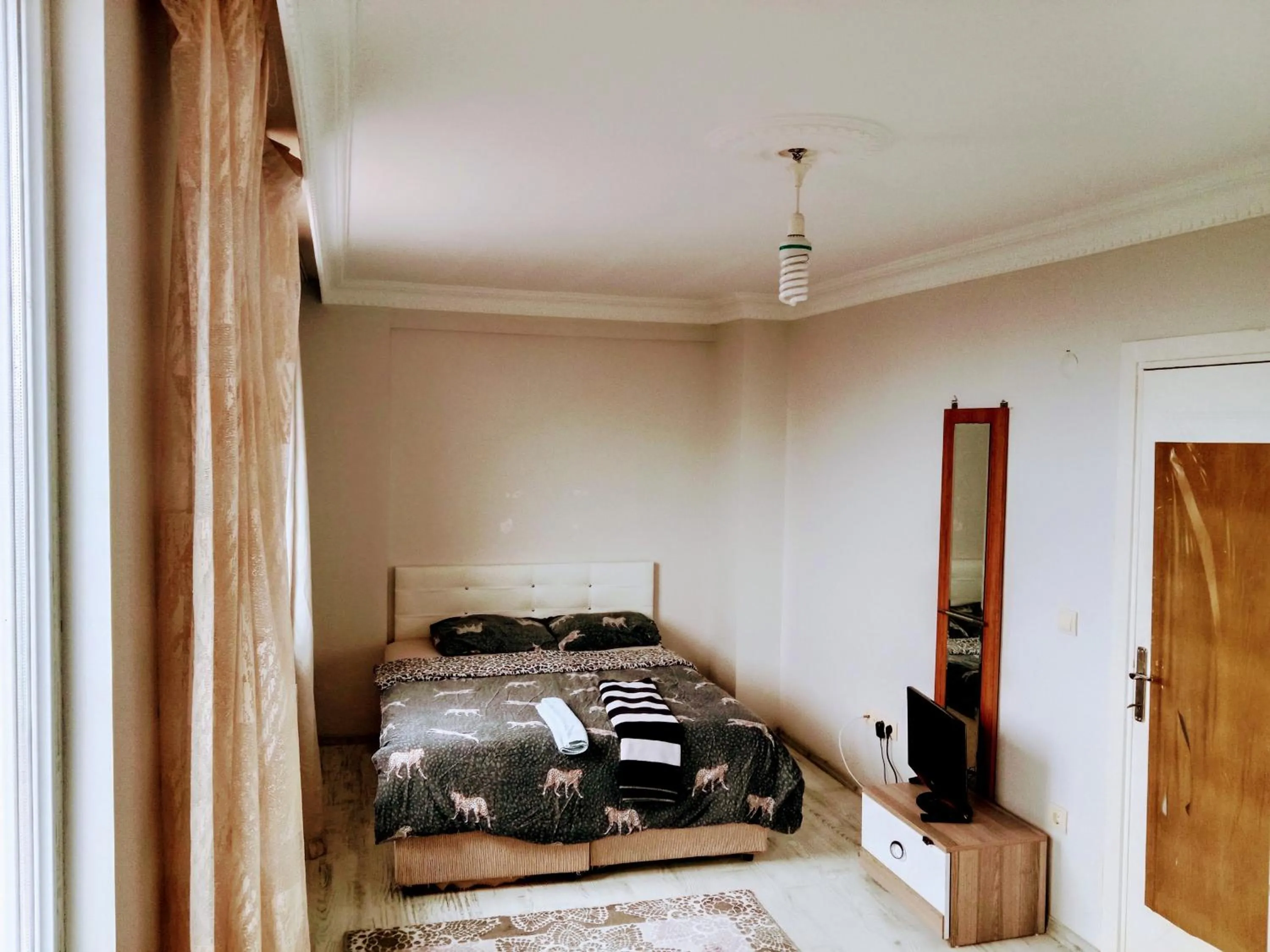 Bed in Ahmet teacher's villa, 6 minutes from the airport