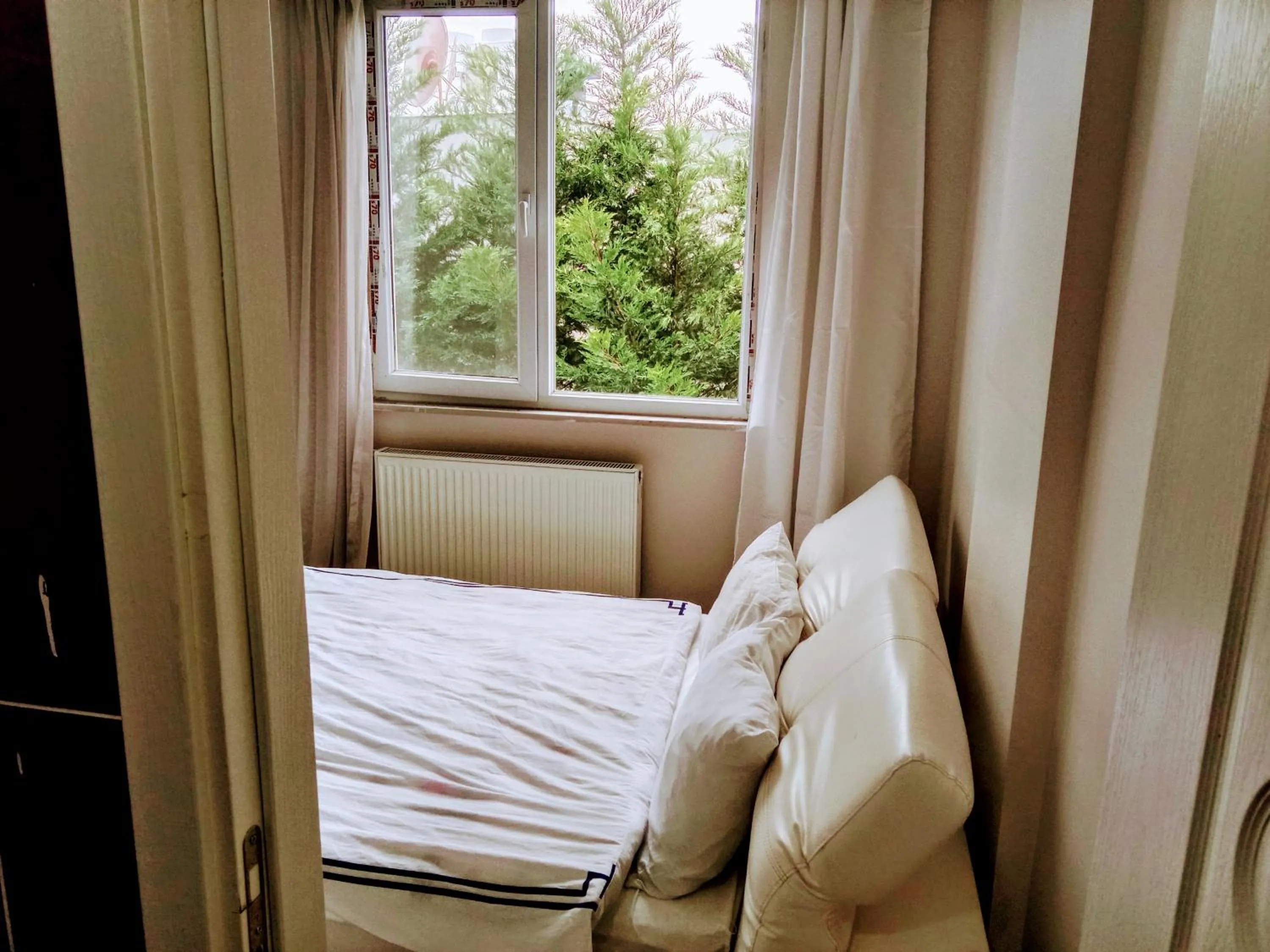 Bed in Ahmet teacher's villa, 6 minutes from the airport