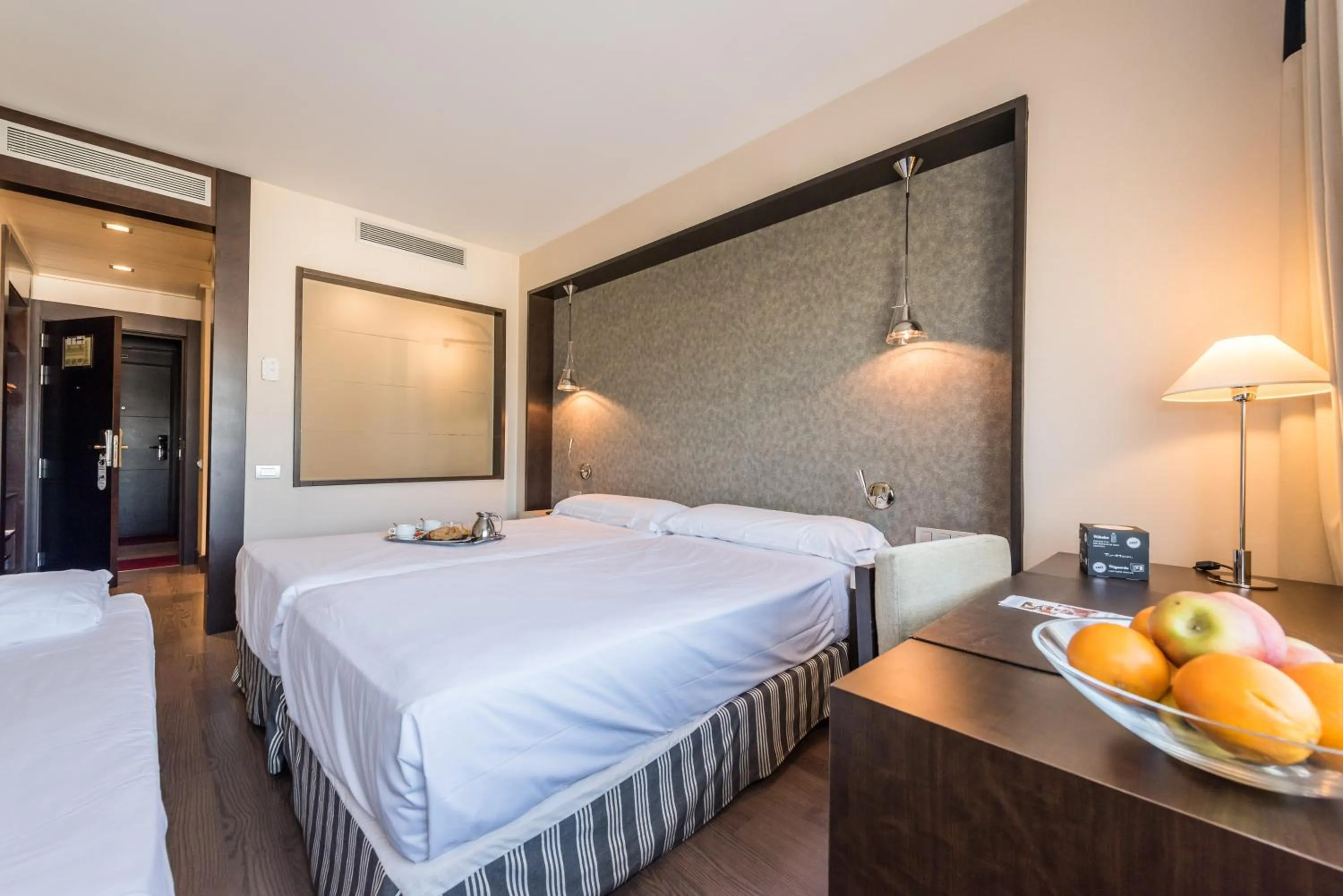 Photo of the whole room, Bed in Hotel Mercader