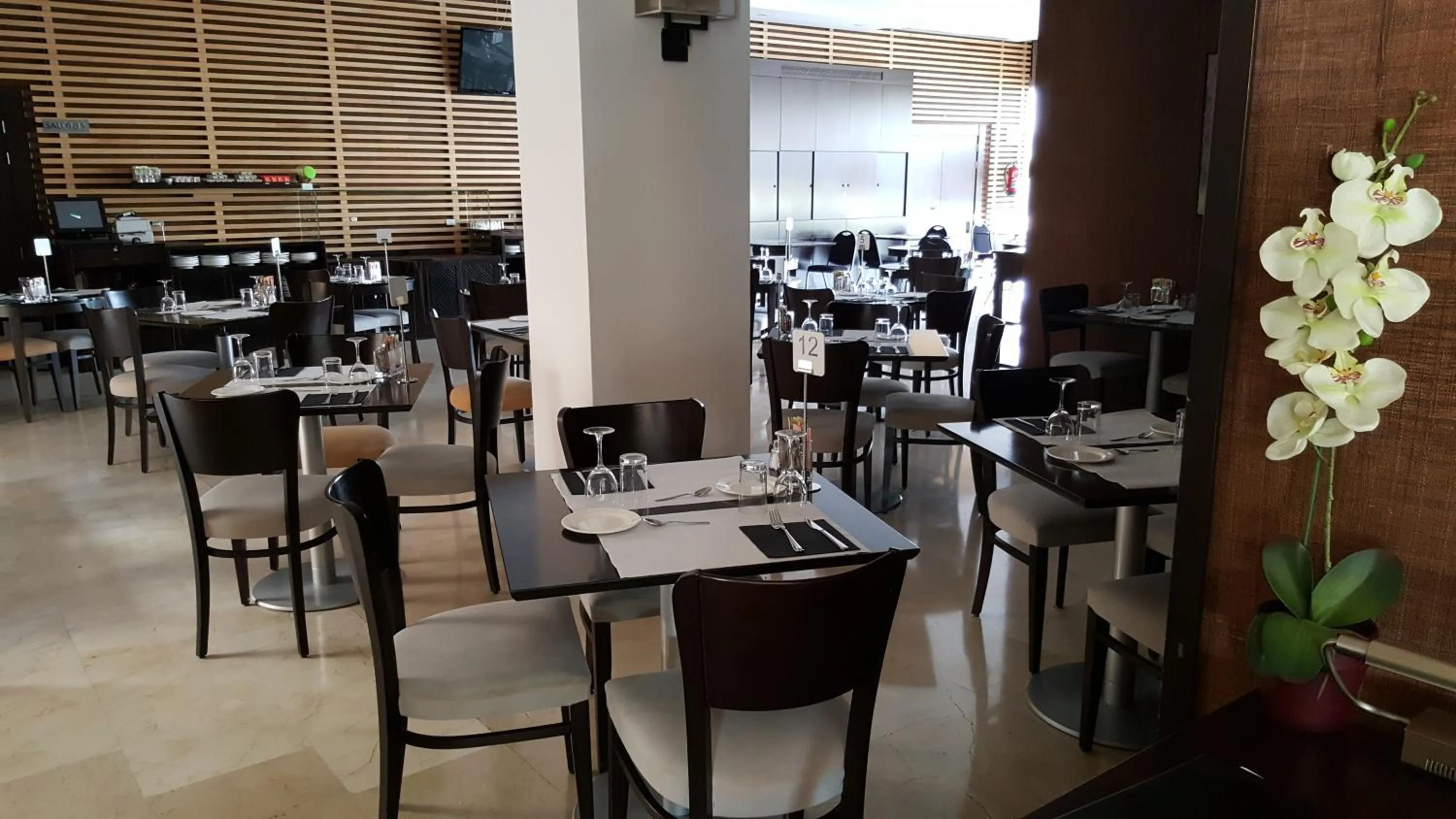 Restaurant/places to eat in Hotel Mercader