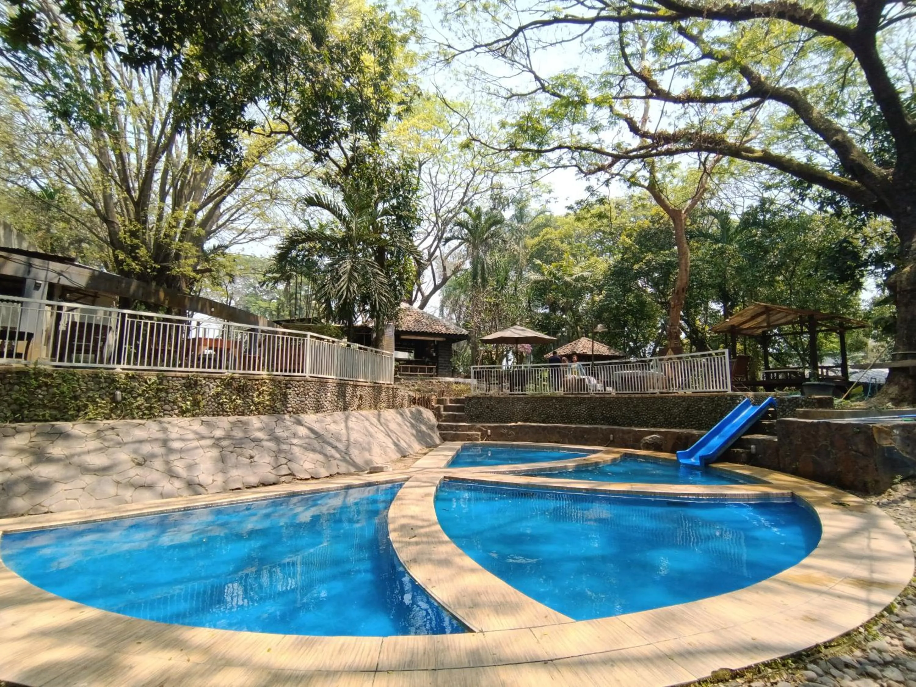 Swimming pool in Grand Mulia Sakinah Boutique Resort Pandaan