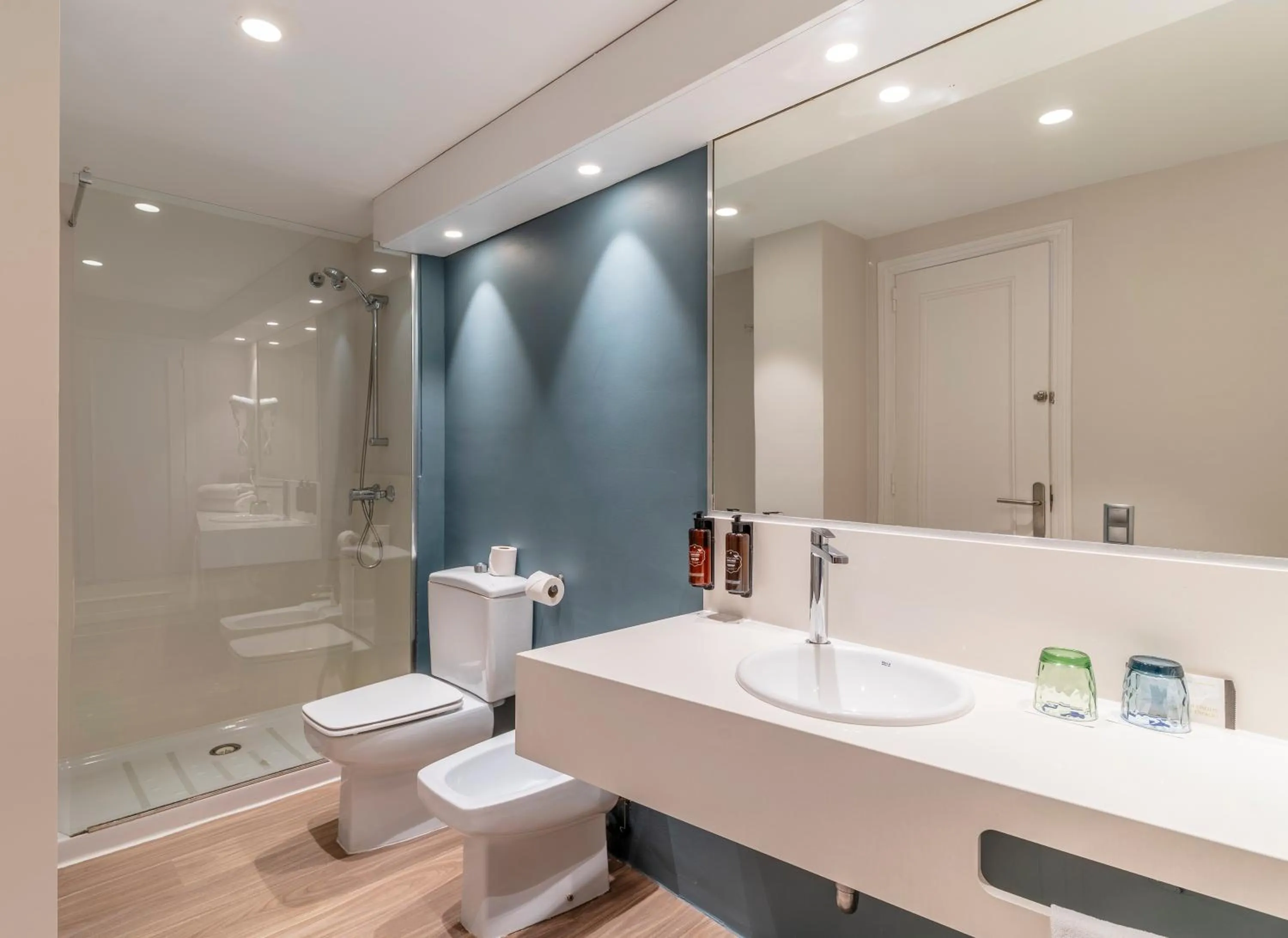 Shower in Prestige Mar y Sol