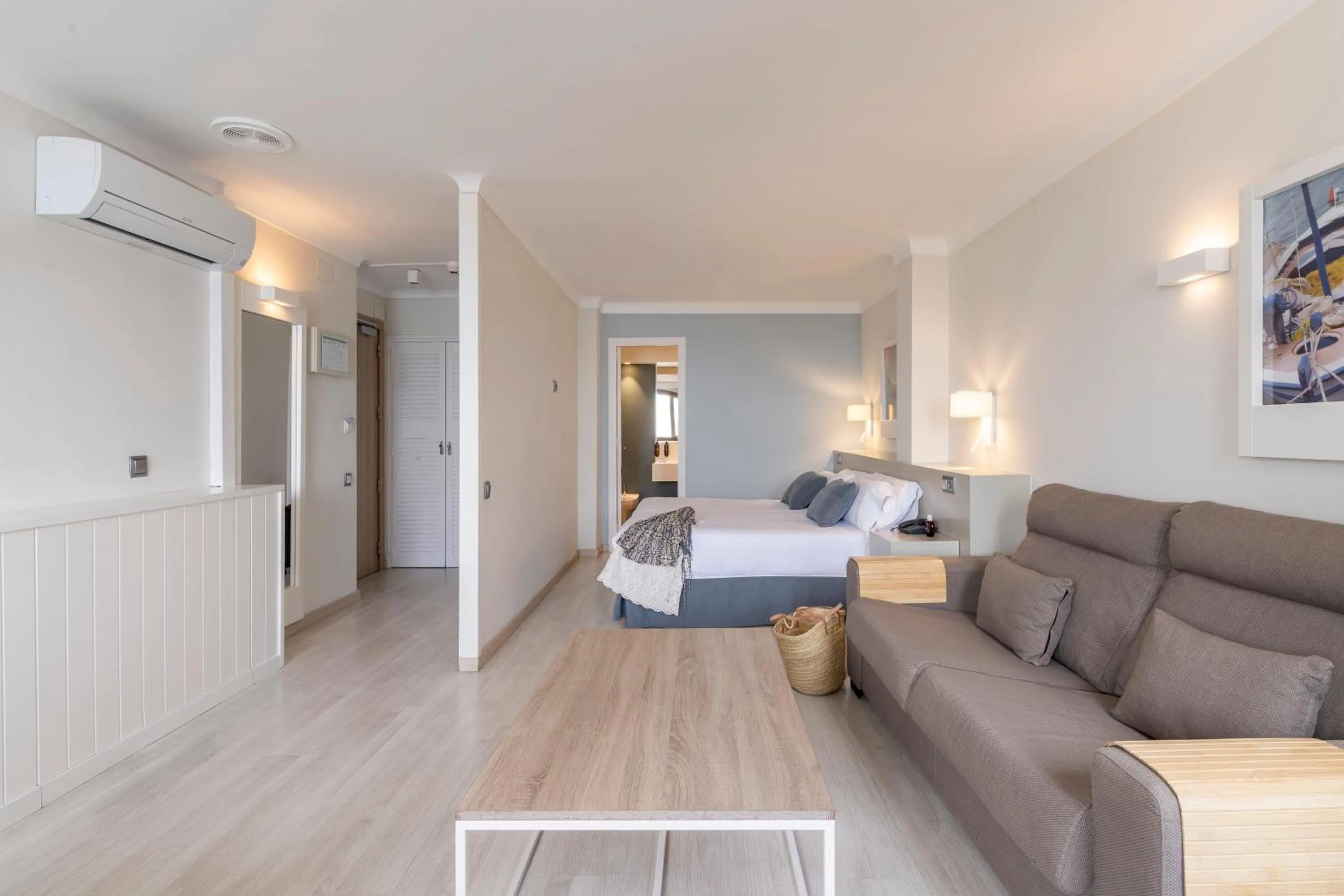 Coffee/tea facilities in Prestige Mar y Sol