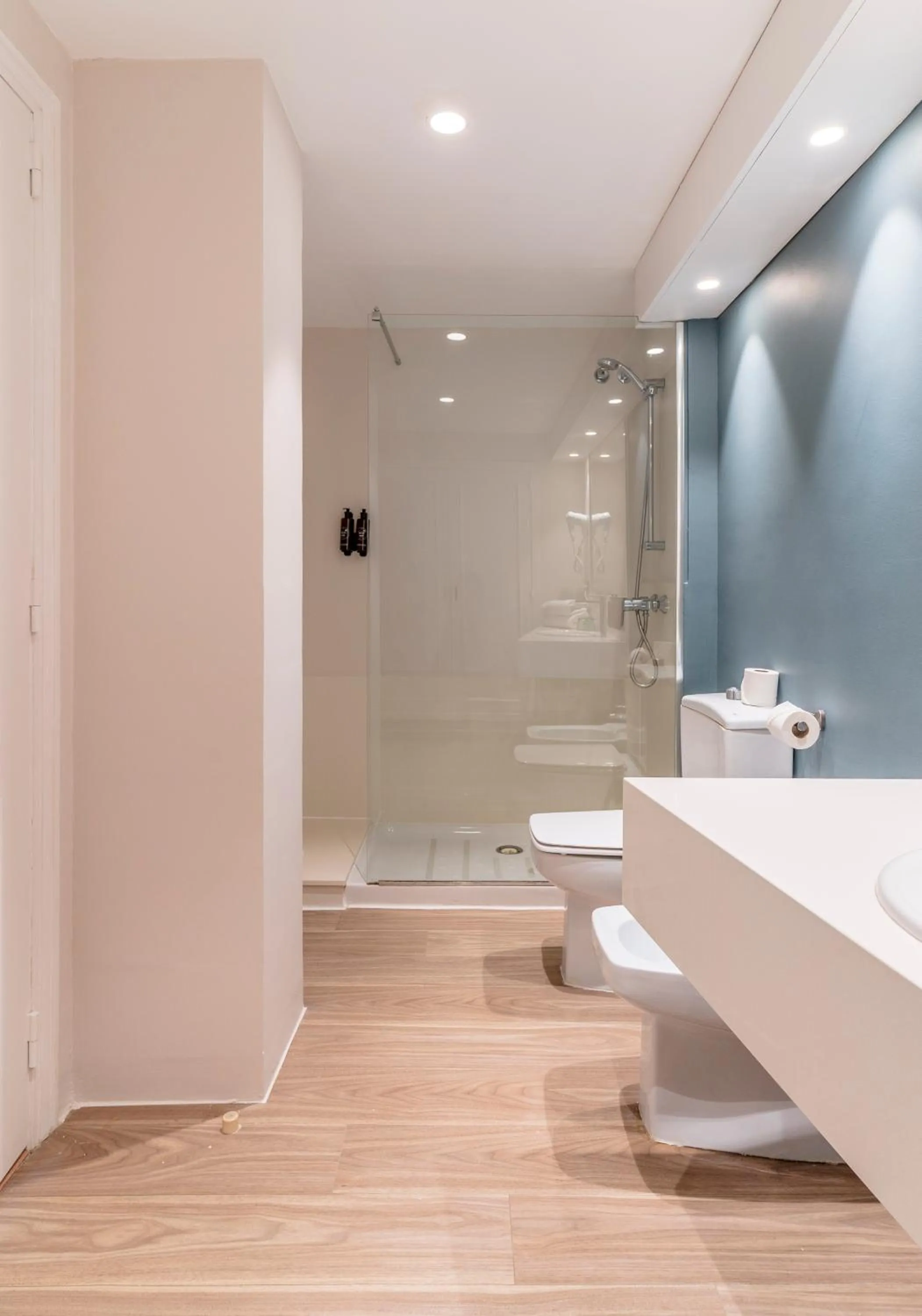 Shower in Prestige Mar y Sol