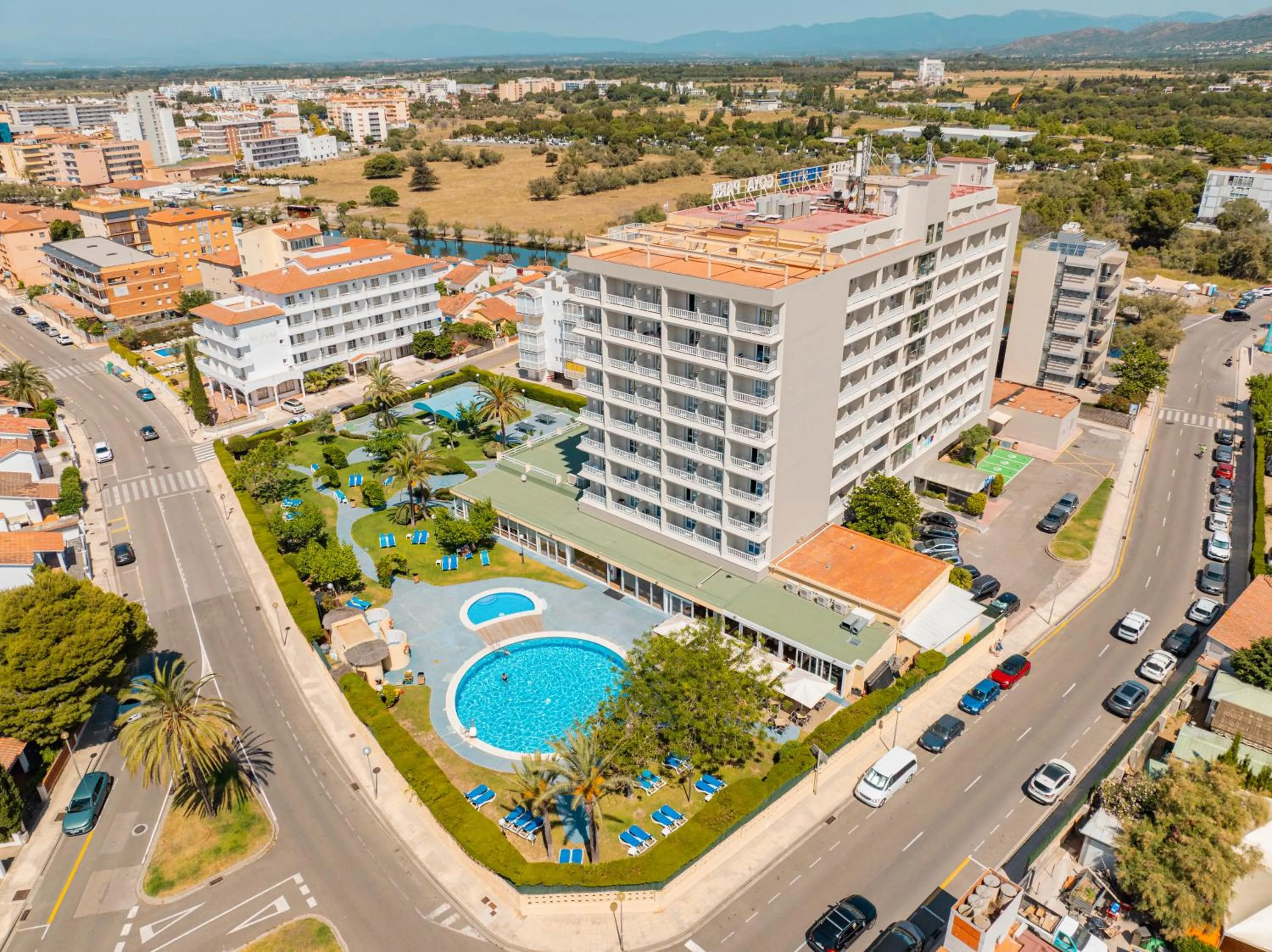 Property building in Prestige Goya Park