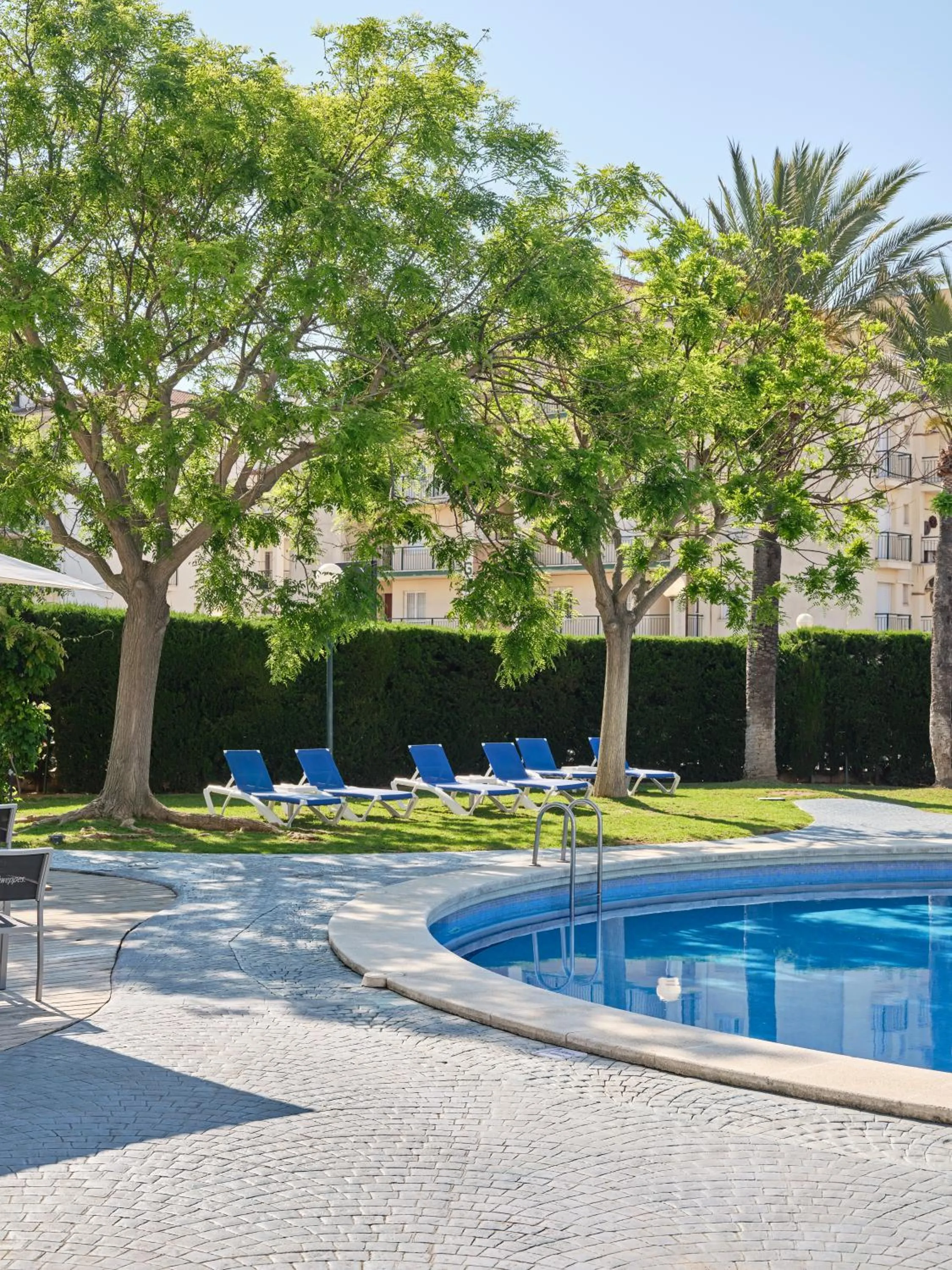 Swimming pool in Prestige Goya Park