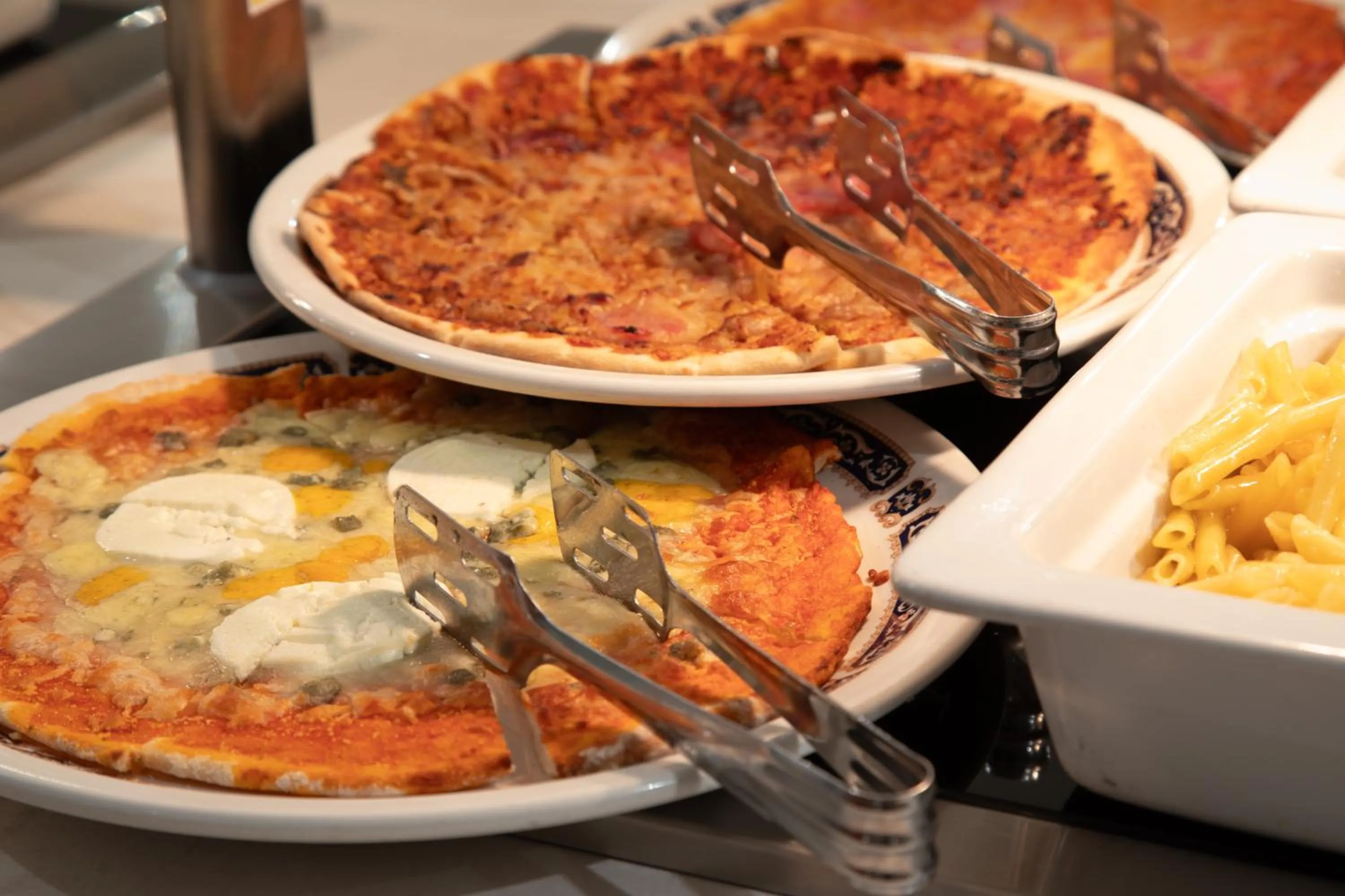 Restaurant/places to eat in Prestige Sant Marc