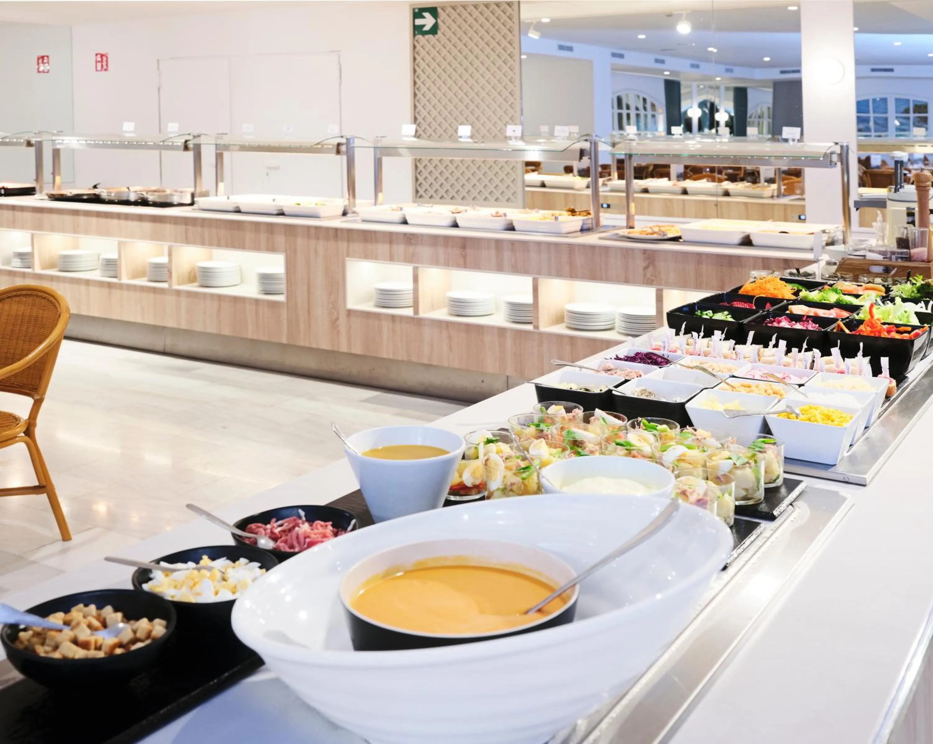 Restaurant/places to eat in Prestige Sant Marc