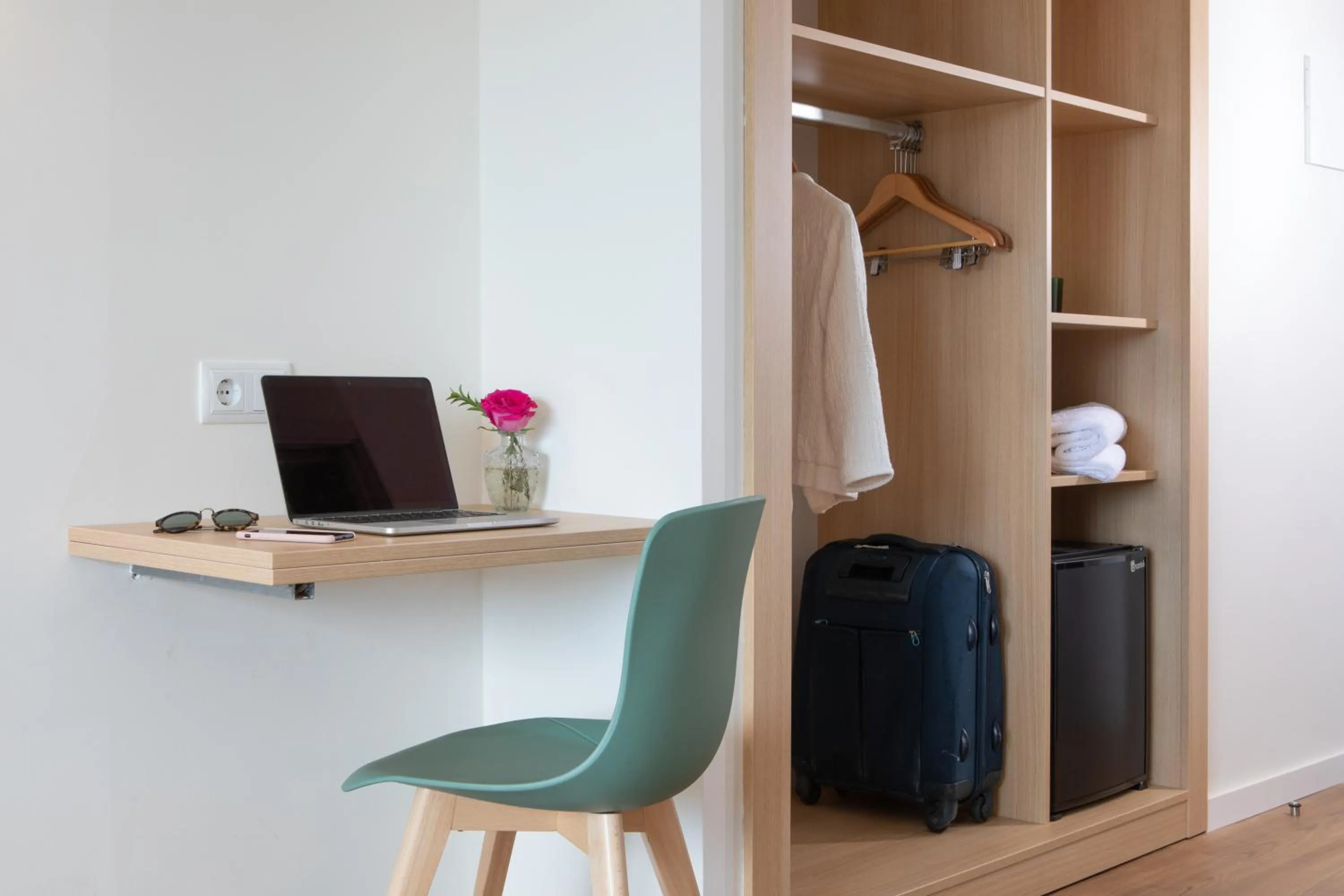 Photo of the whole room in Prestige Sant Marc