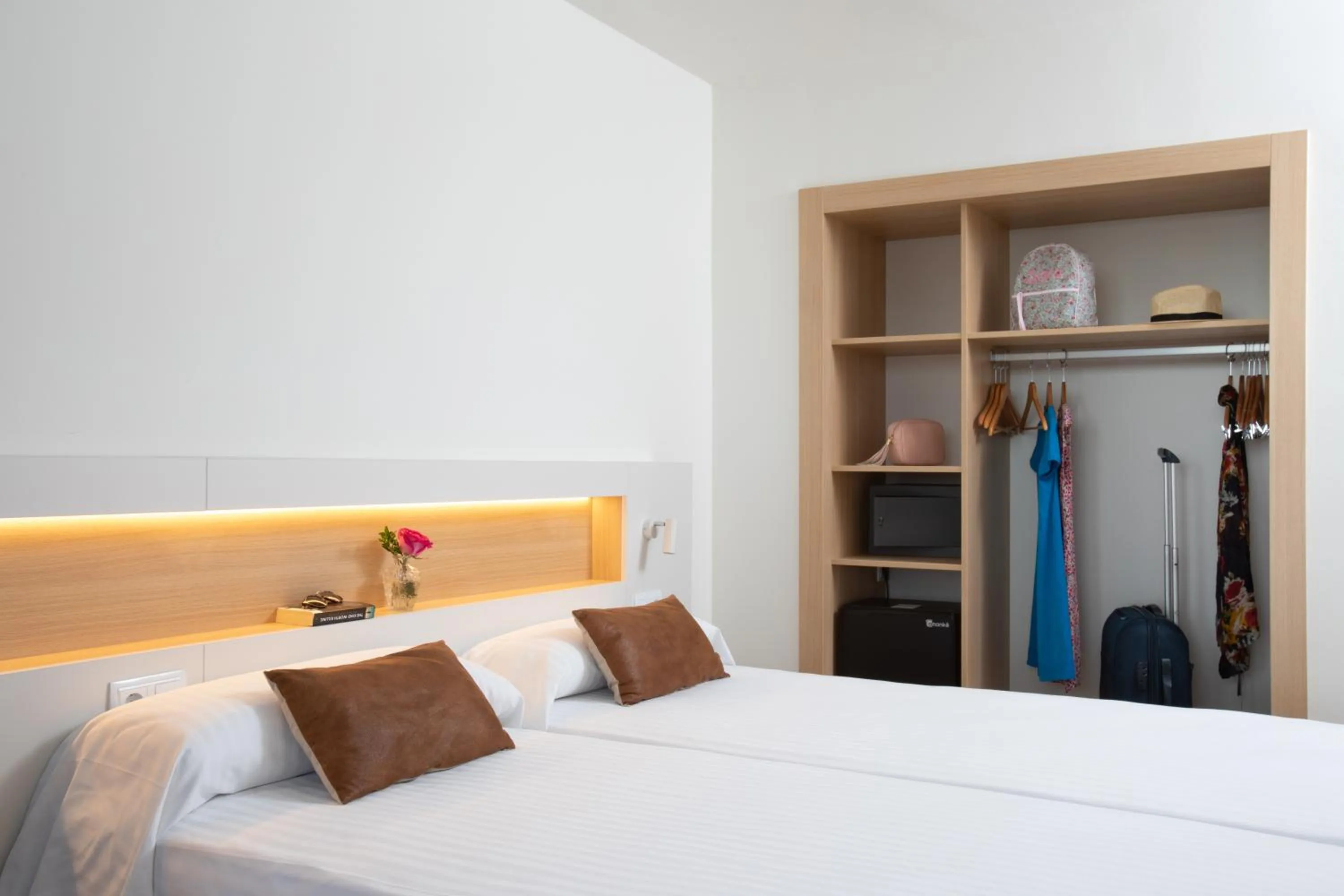 Photo of the whole room, Bed in Prestige Sant Marc