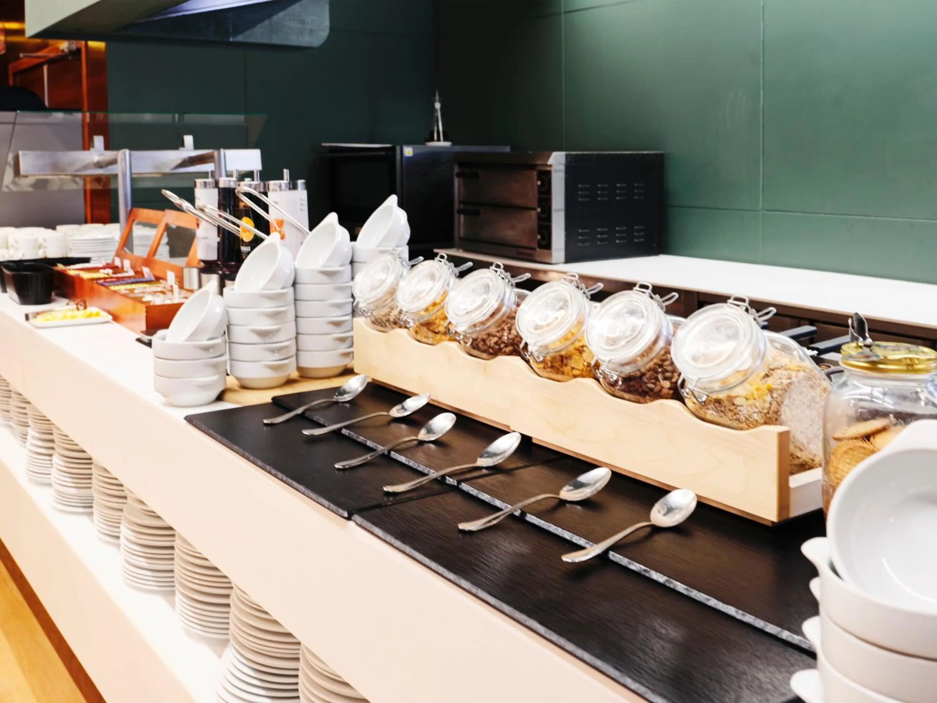 Breakfast in Prestige Victoria