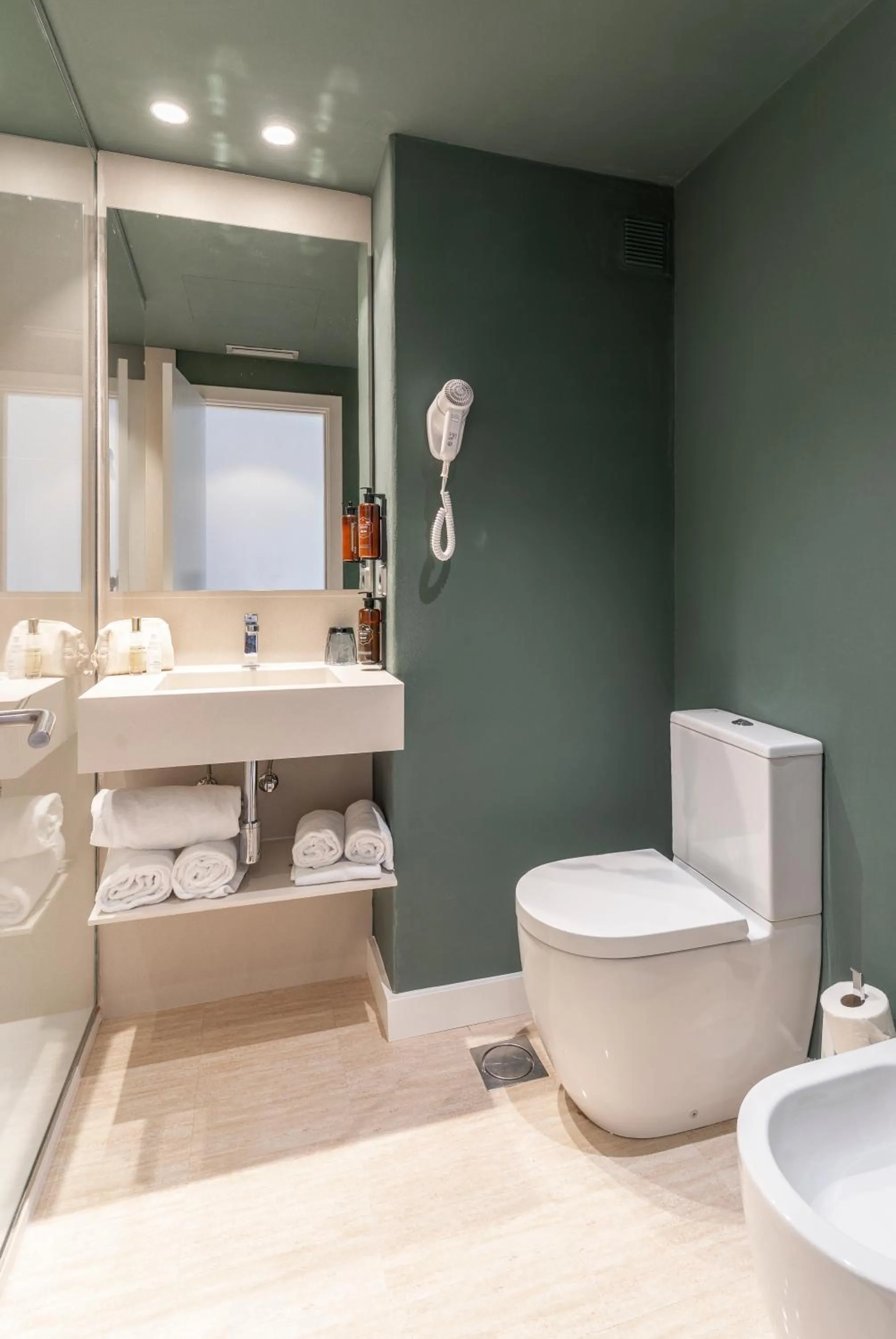 Shower in Prestige Victoria