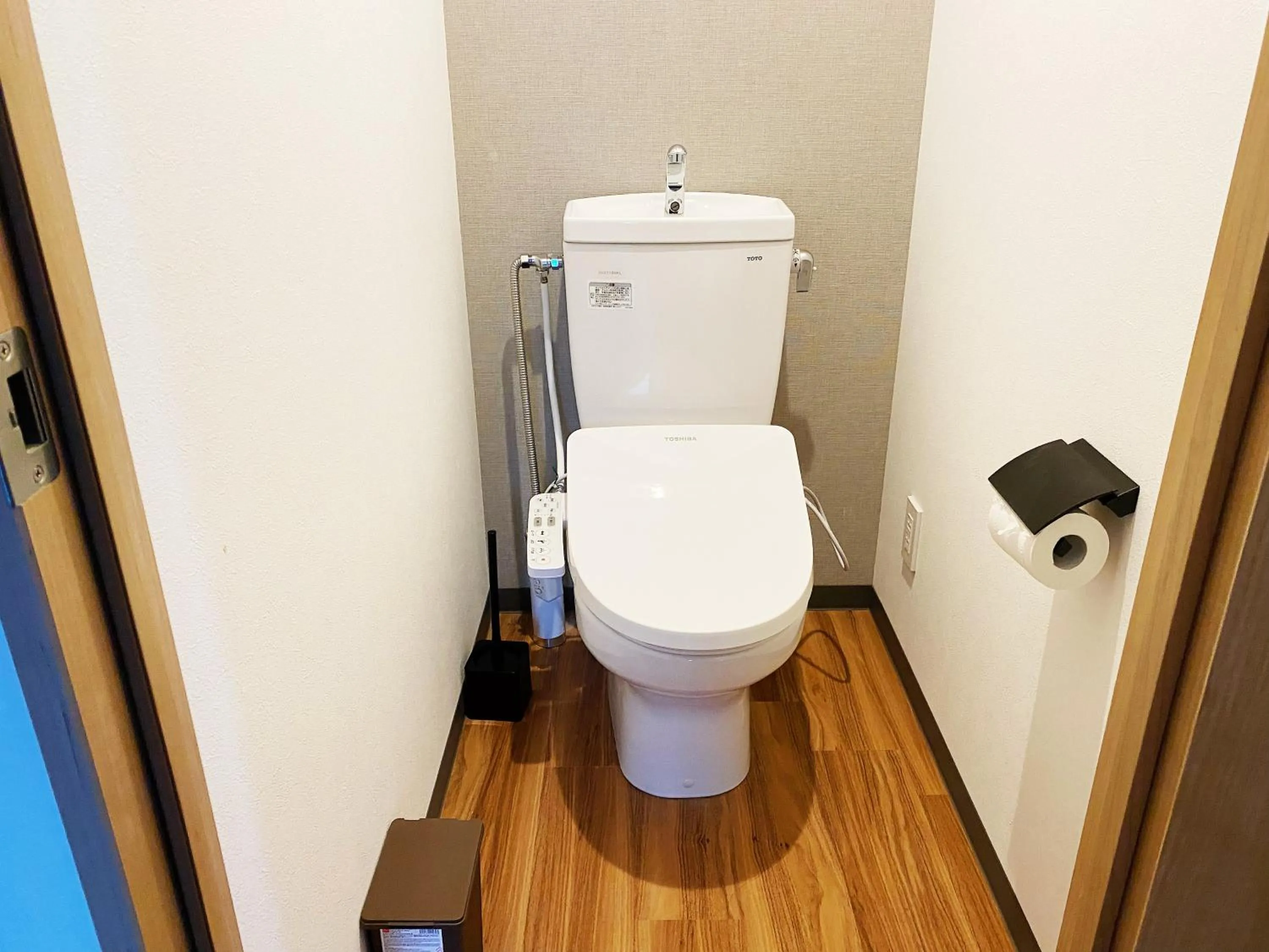 Toilet in Q FOX GMG HOTEL