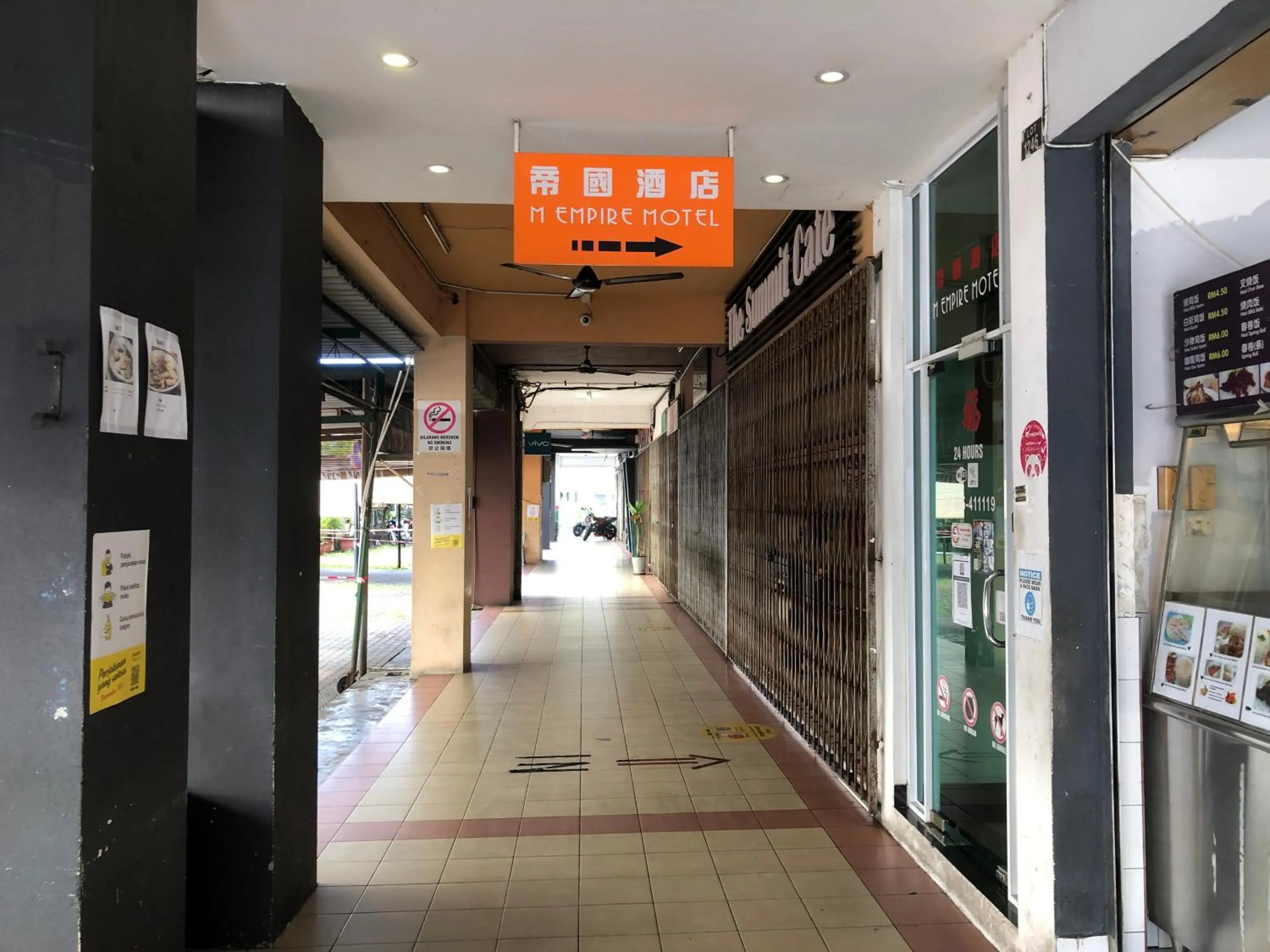 Lobby or reception in Super OYO 90668 Joy Inn