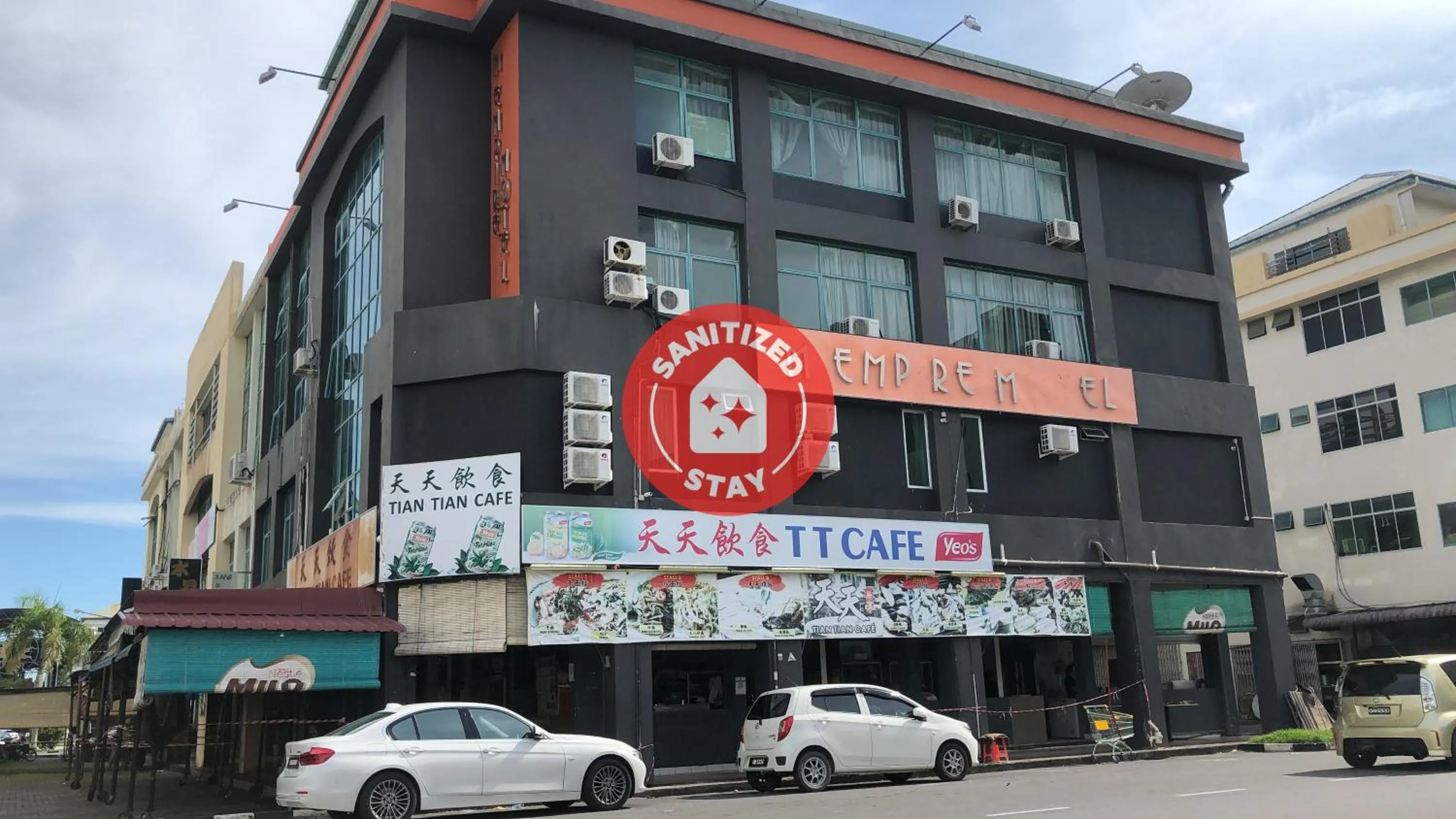 Facade/entrance in Super OYO 90668 Joy Inn