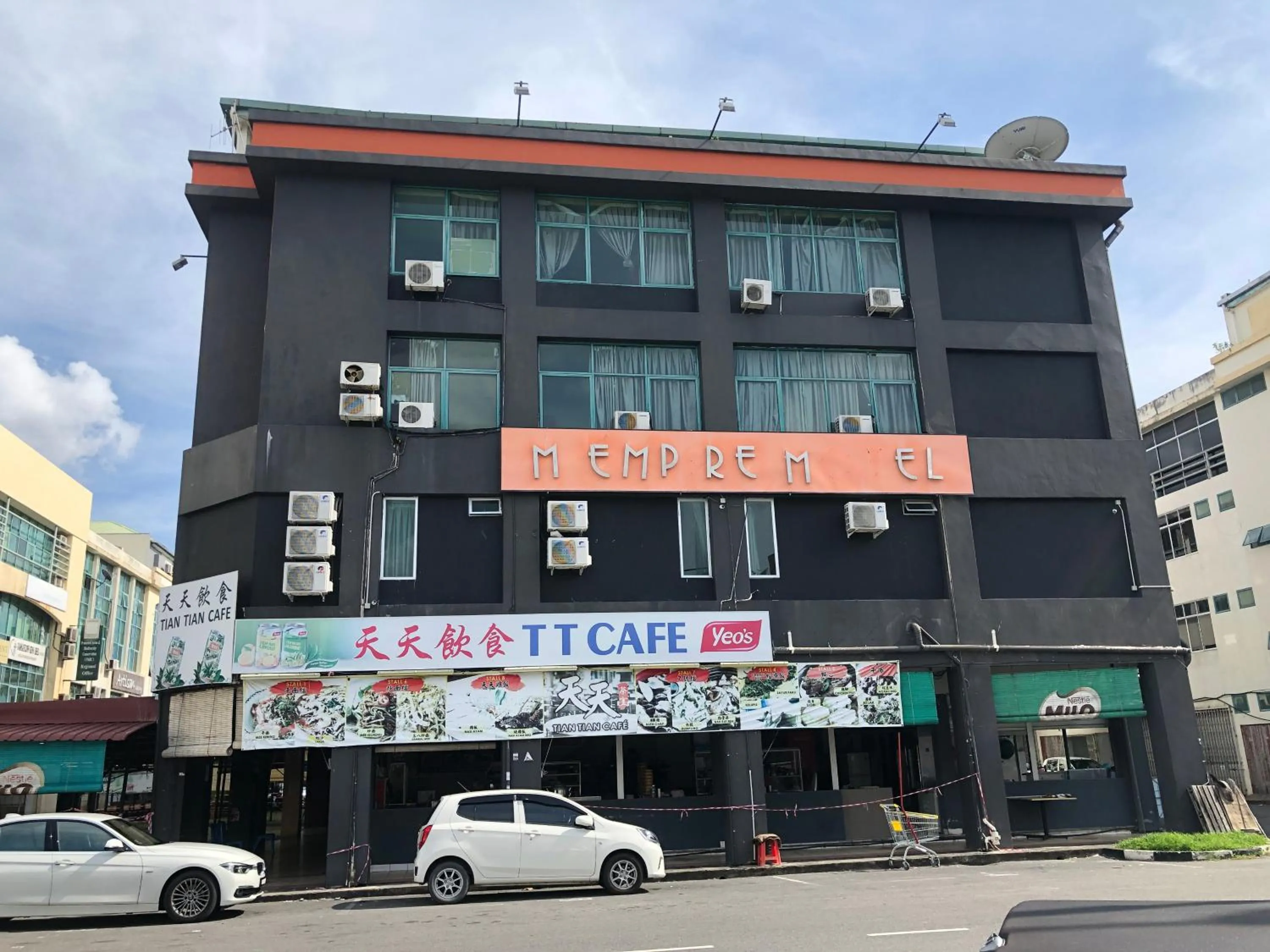 Facade/entrance in Super OYO 90668 Joy Inn