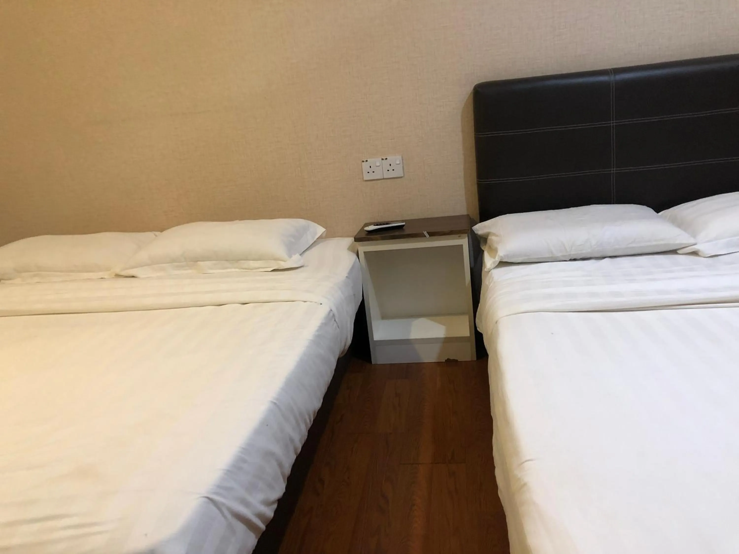 Bedroom in Super OYO 90668 Joy Inn