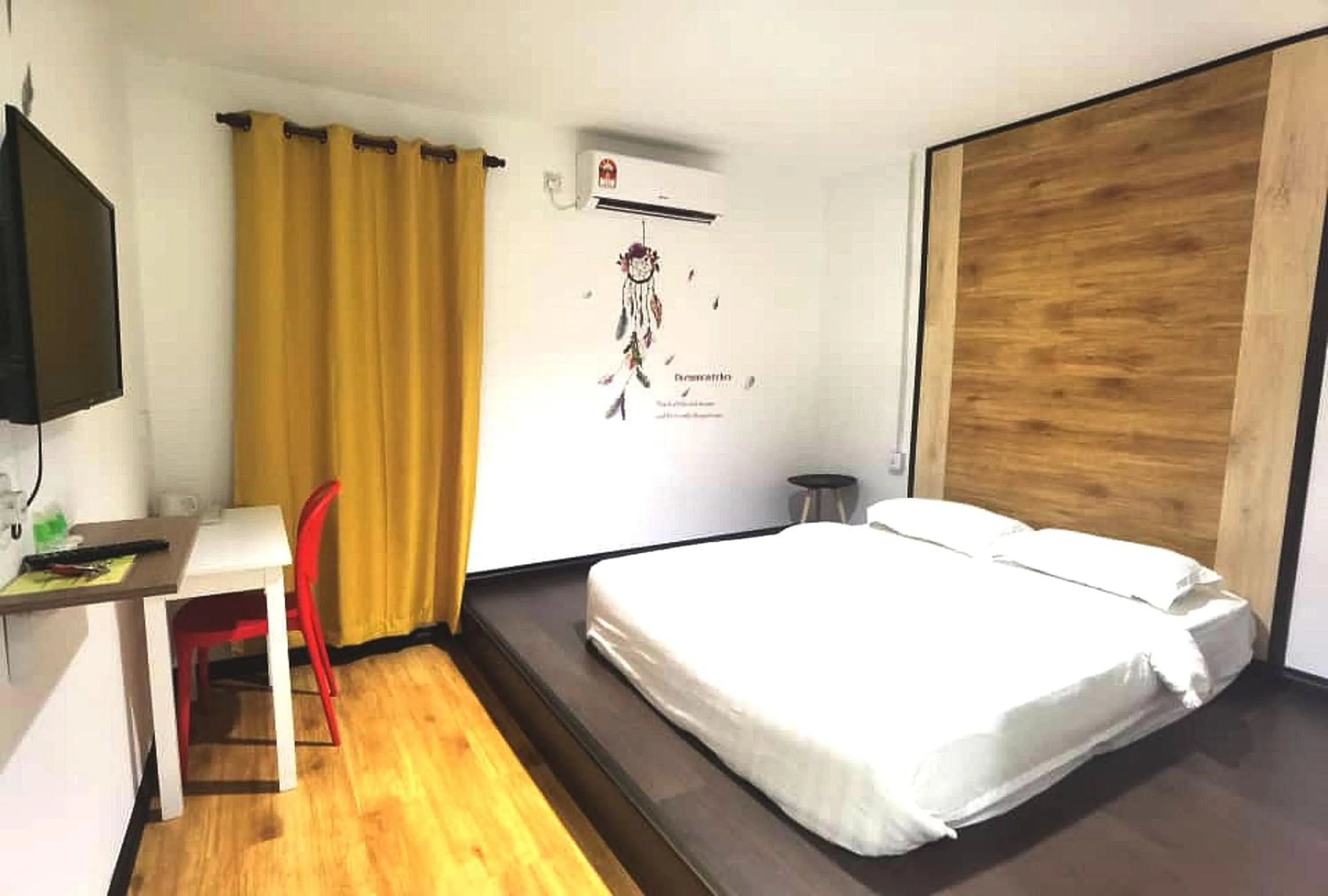 Photo of the whole room in OYO HOME 90667 Chen Room Bs