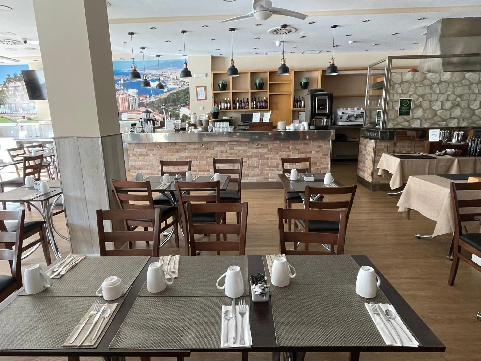 Coffee/tea facilities in Sercotel Tribuna Málaga