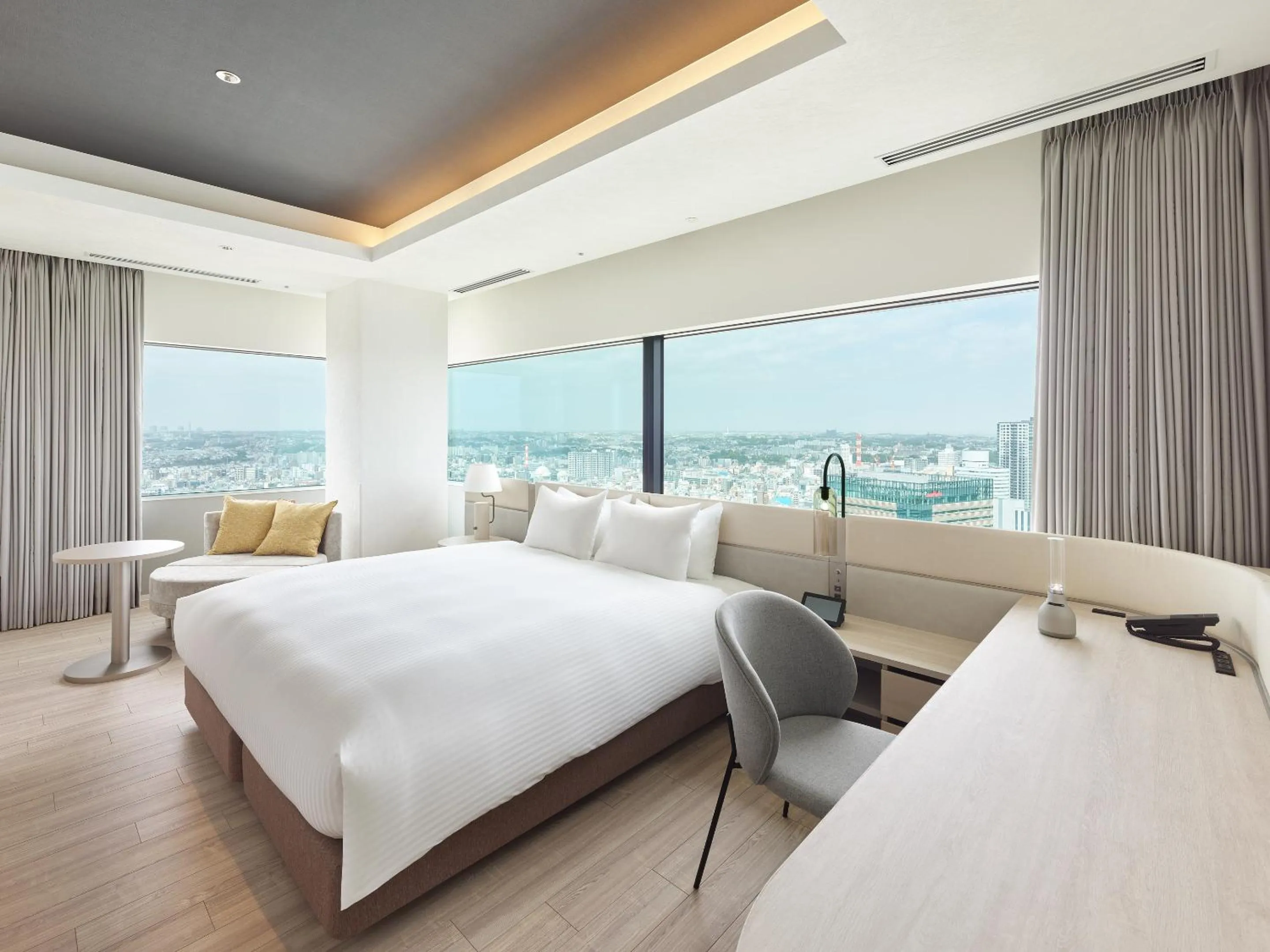 Photo of the whole room, Bed in Mitsui Garden Hotel Yokohama Minatomirai Premier