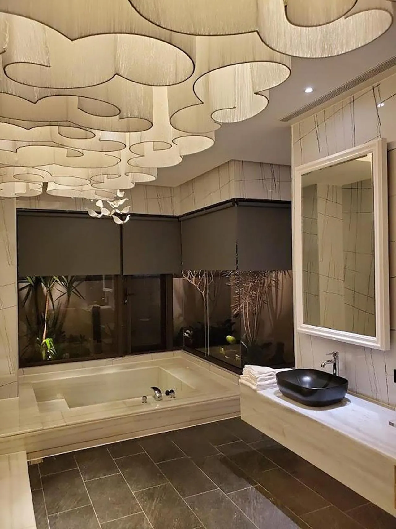 Bathroom in Domo Hotel