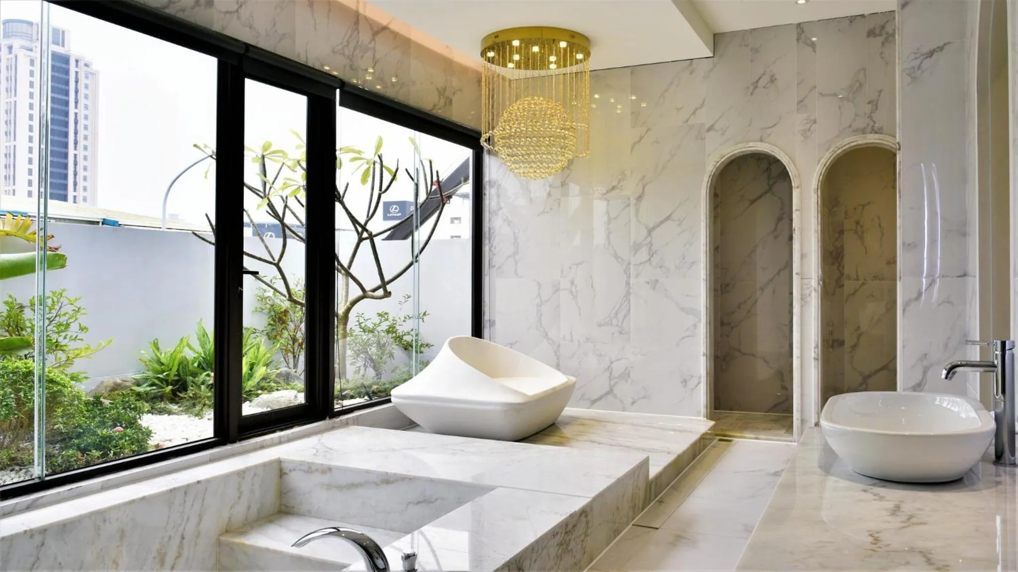 Bathroom in Domo Hotel