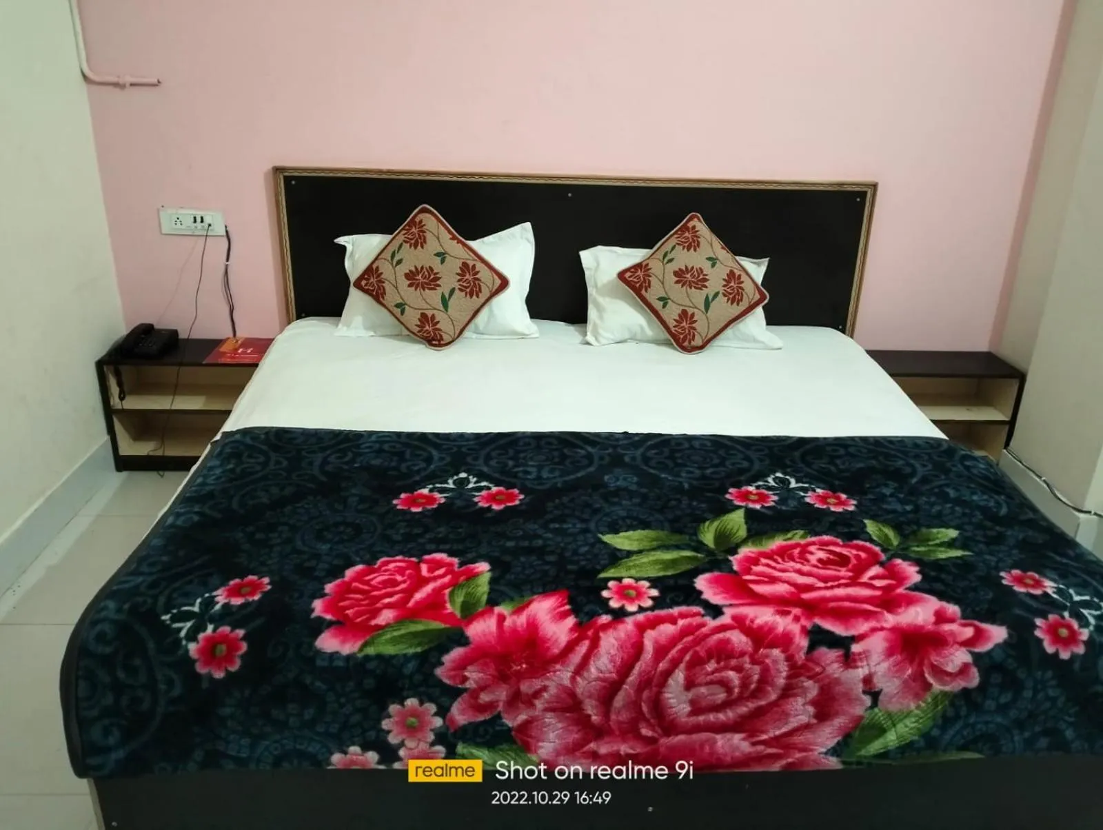 Bed in Hotel Indraprastha By WB Inn