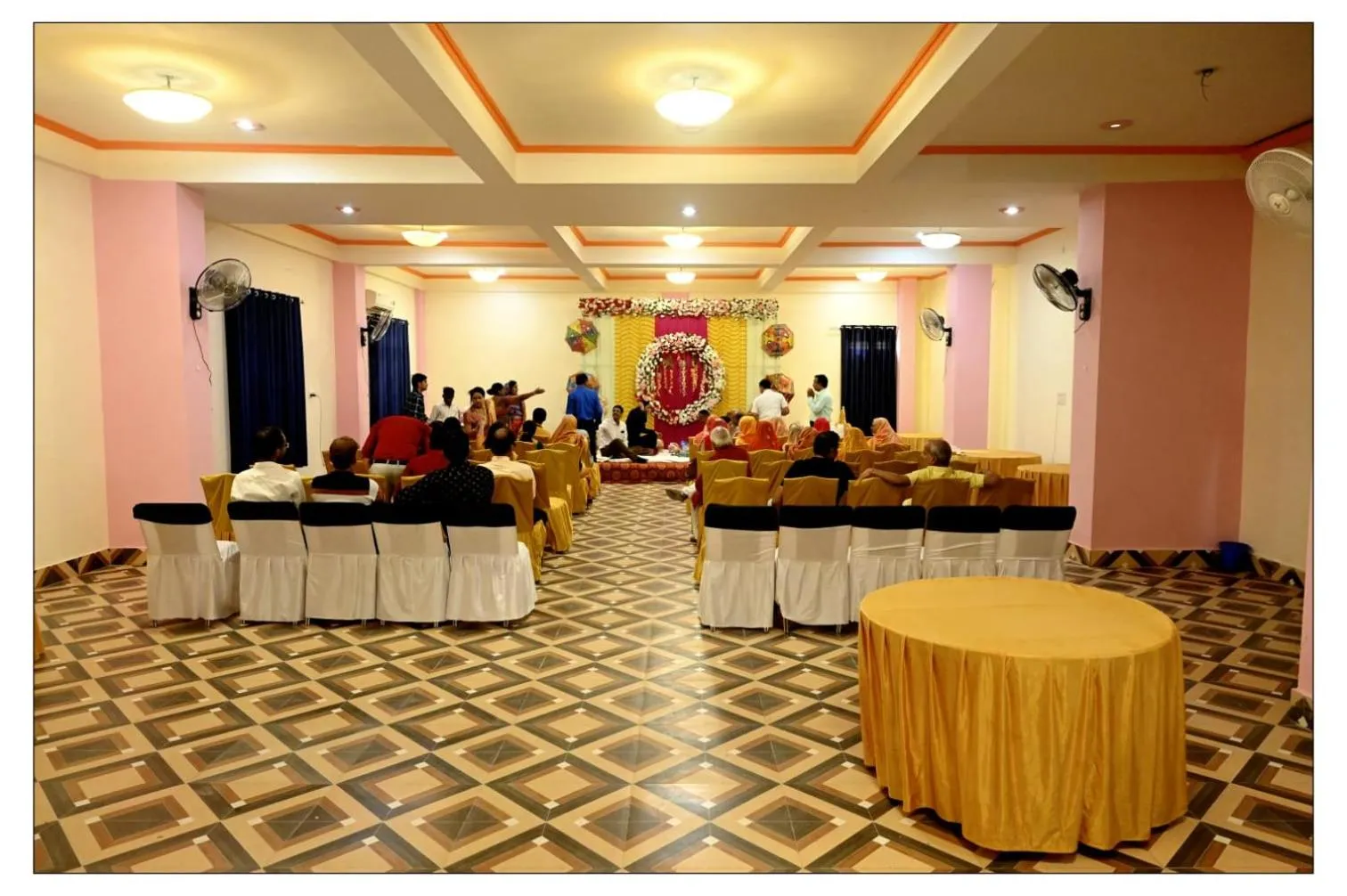 Banquet/Function facilities in Hotel Indraprastha By WB Inn