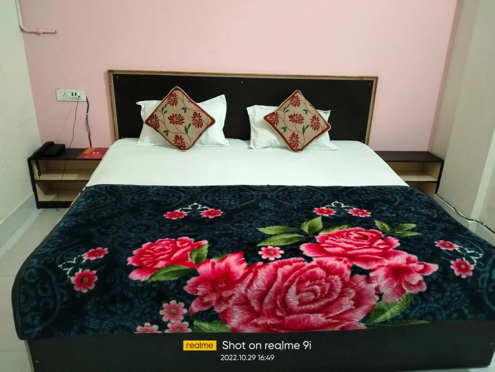 Bed in Hotel Indraprastha By WB Inn