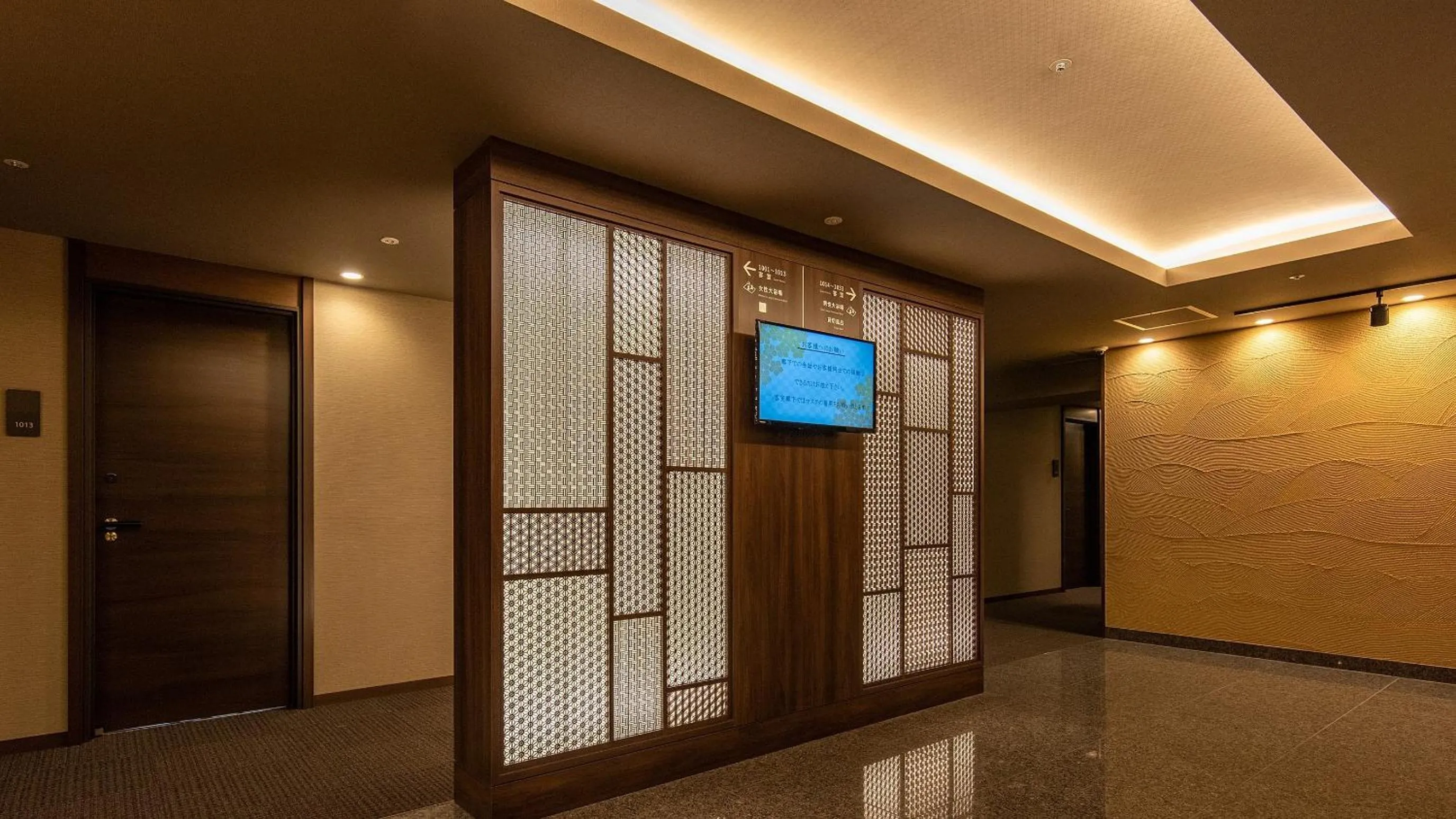 elevator in Tenseien Odawara Station Annex