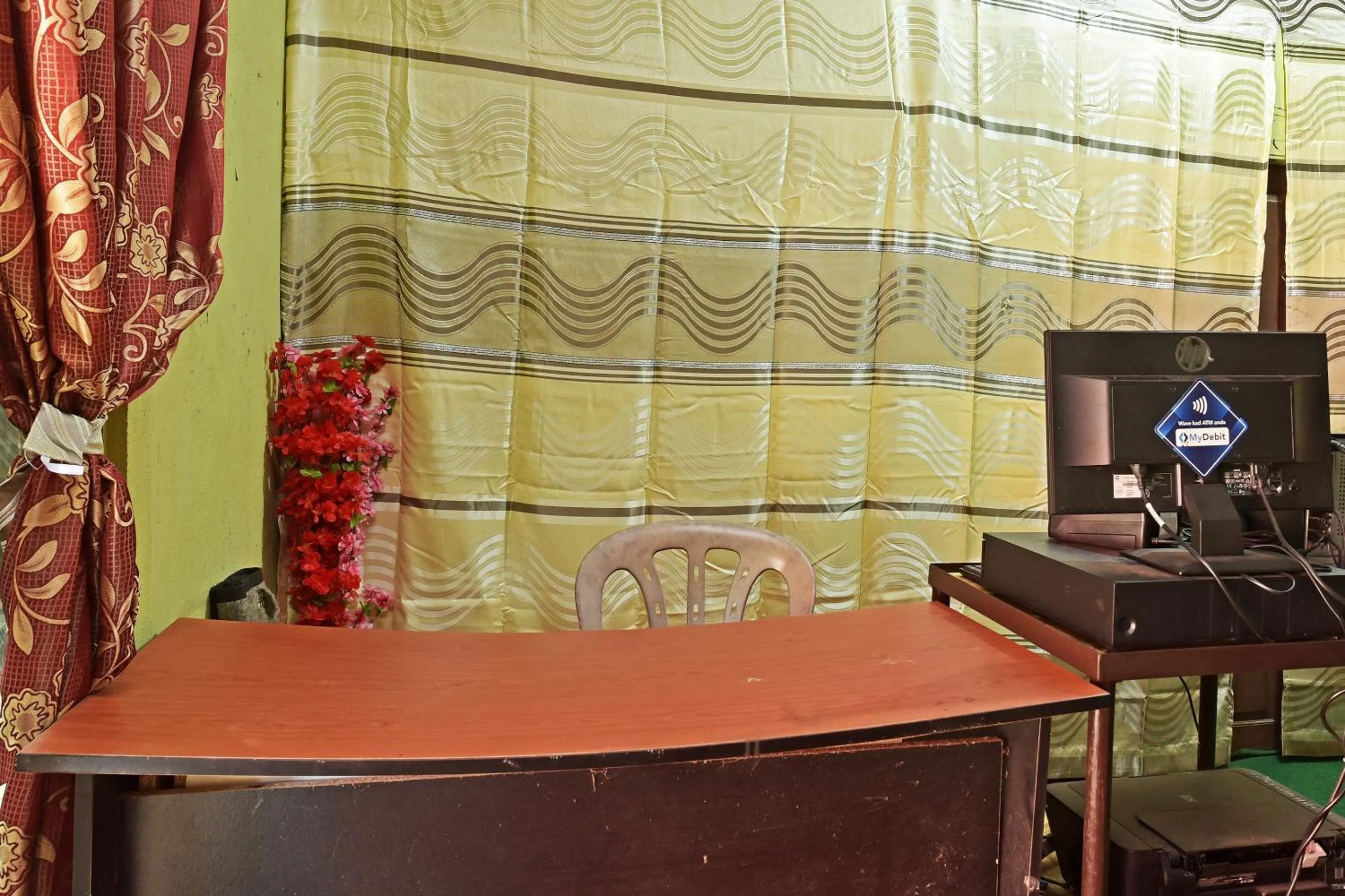 Lobby or reception in Capital O 90664 Rabi Hotel