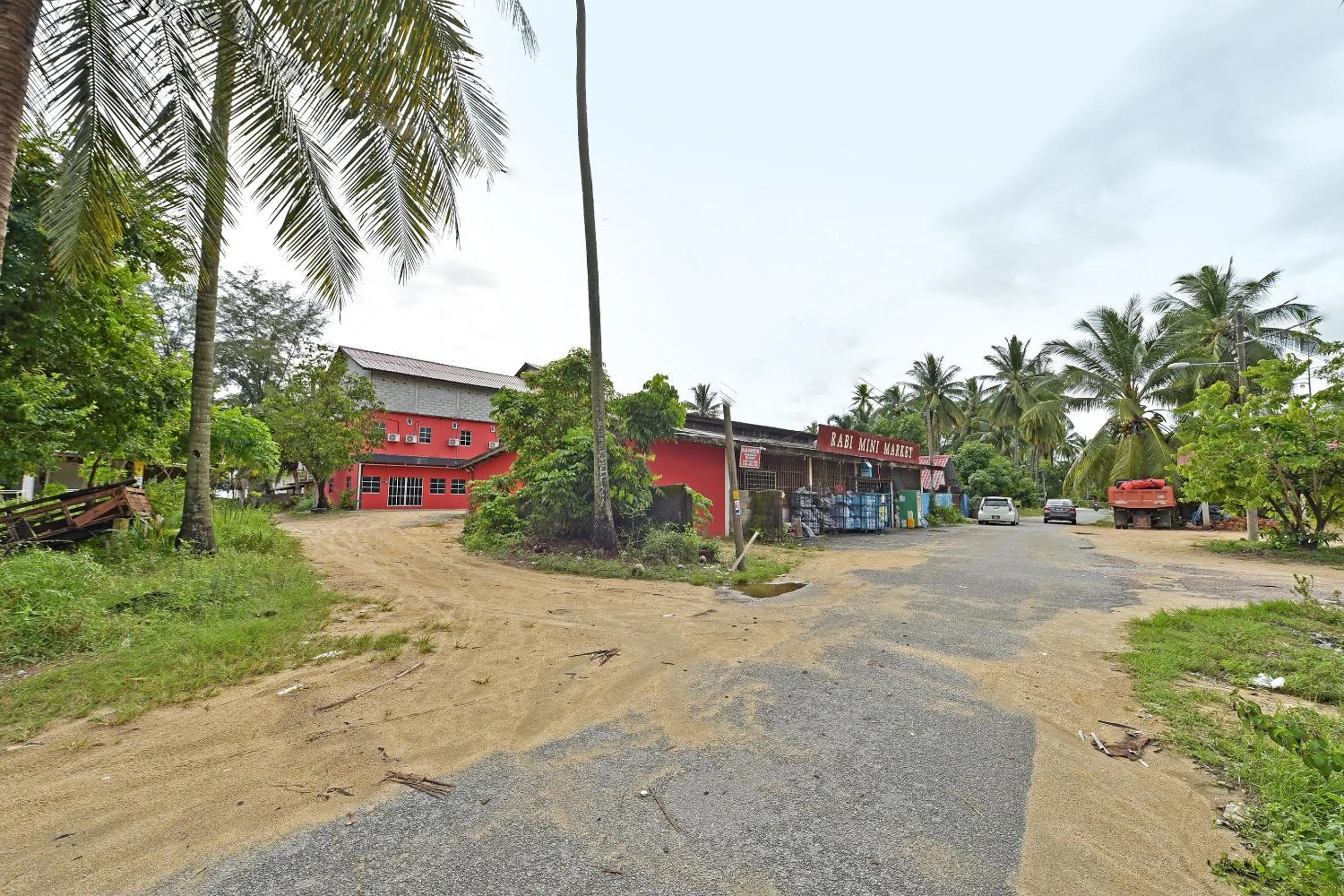 Lobby or reception in Capital O 90664 Rabi Hotel