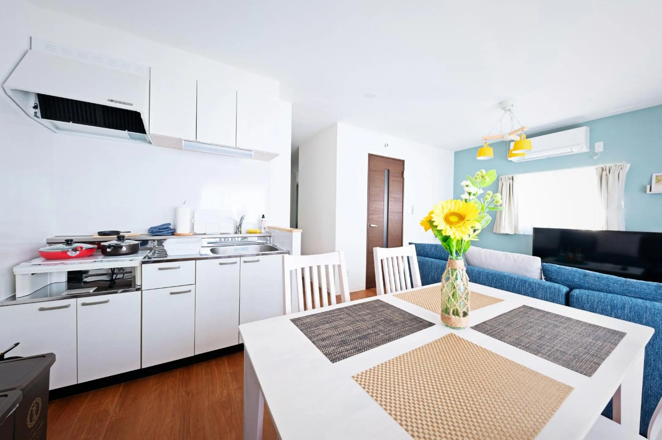 Dining area in APHONGO HOTEL