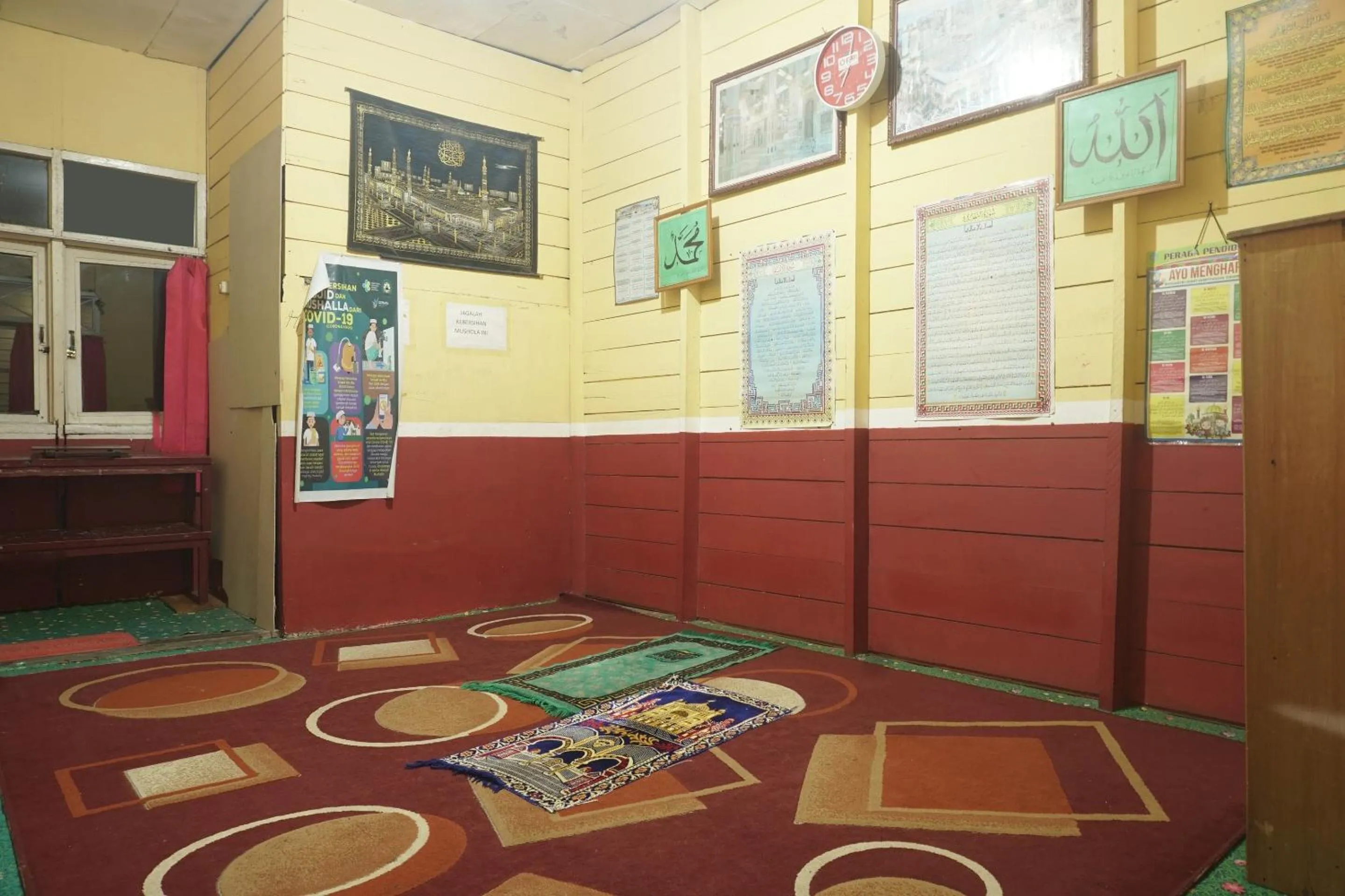 Lobby or reception in Hotel O Anggrek Daqu Syariah Kapuas