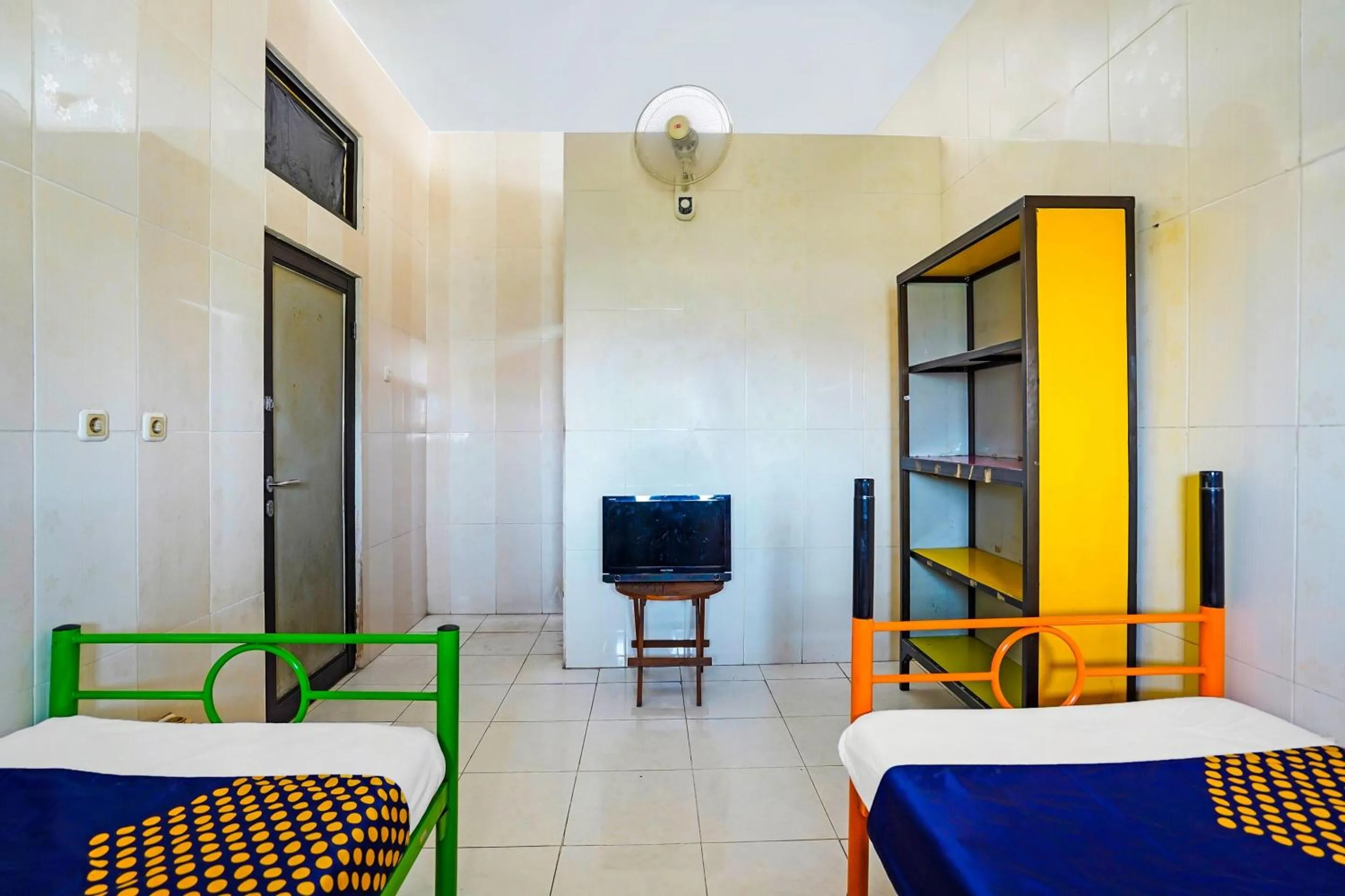 Bedroom, Bed in OYO Life 91856 Griya Gedangan Syariah