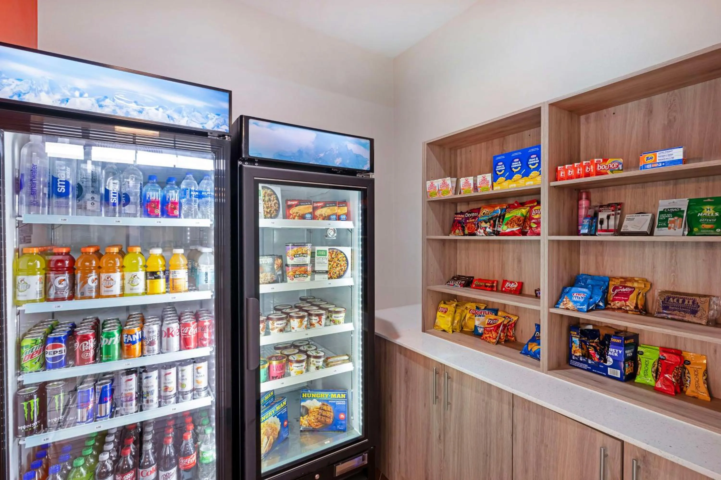 Property building in Best Western Plus Executive Residency Carlsbad Hotel