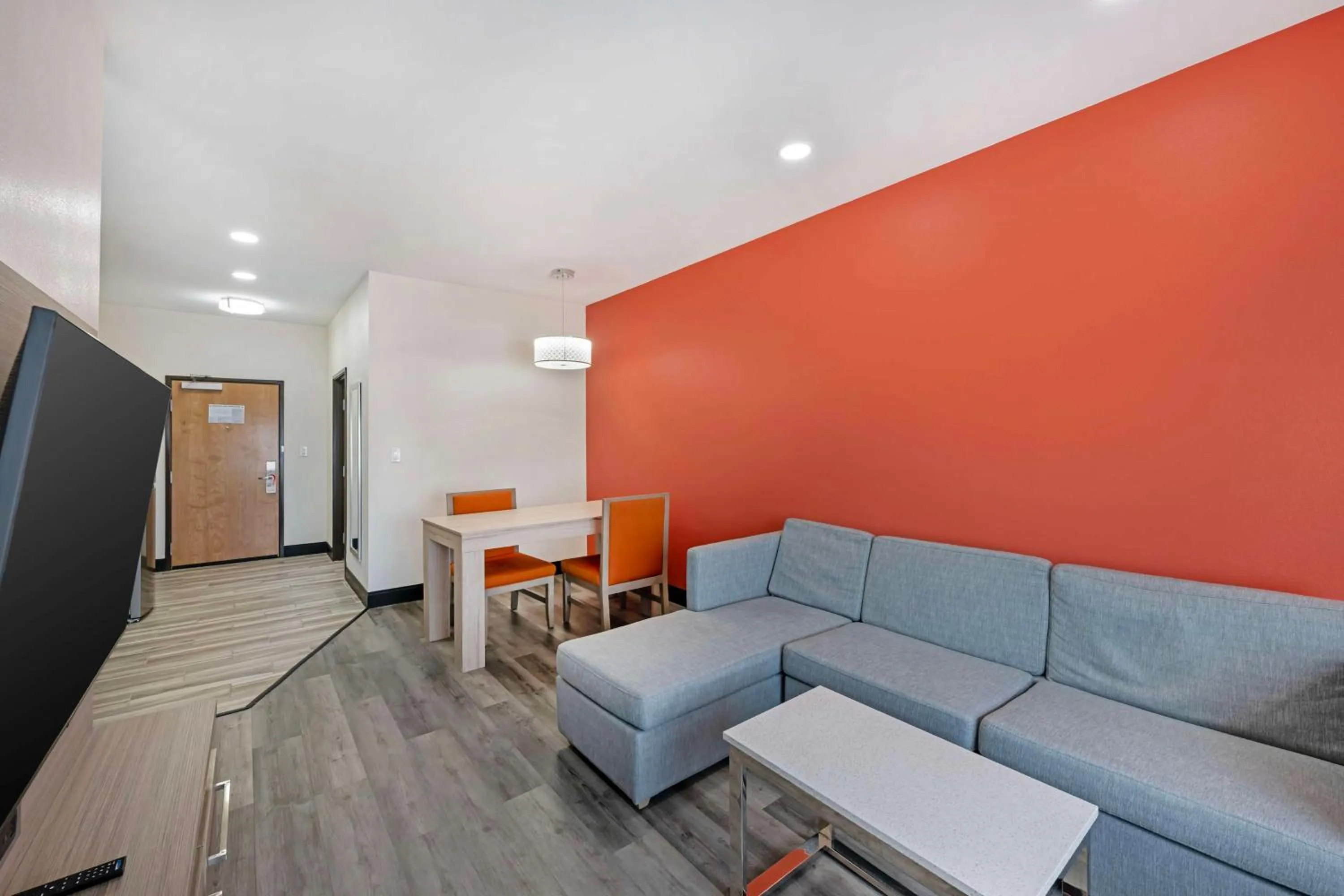 Bedroom in Best Western Plus Executive Residency Carlsbad Hotel