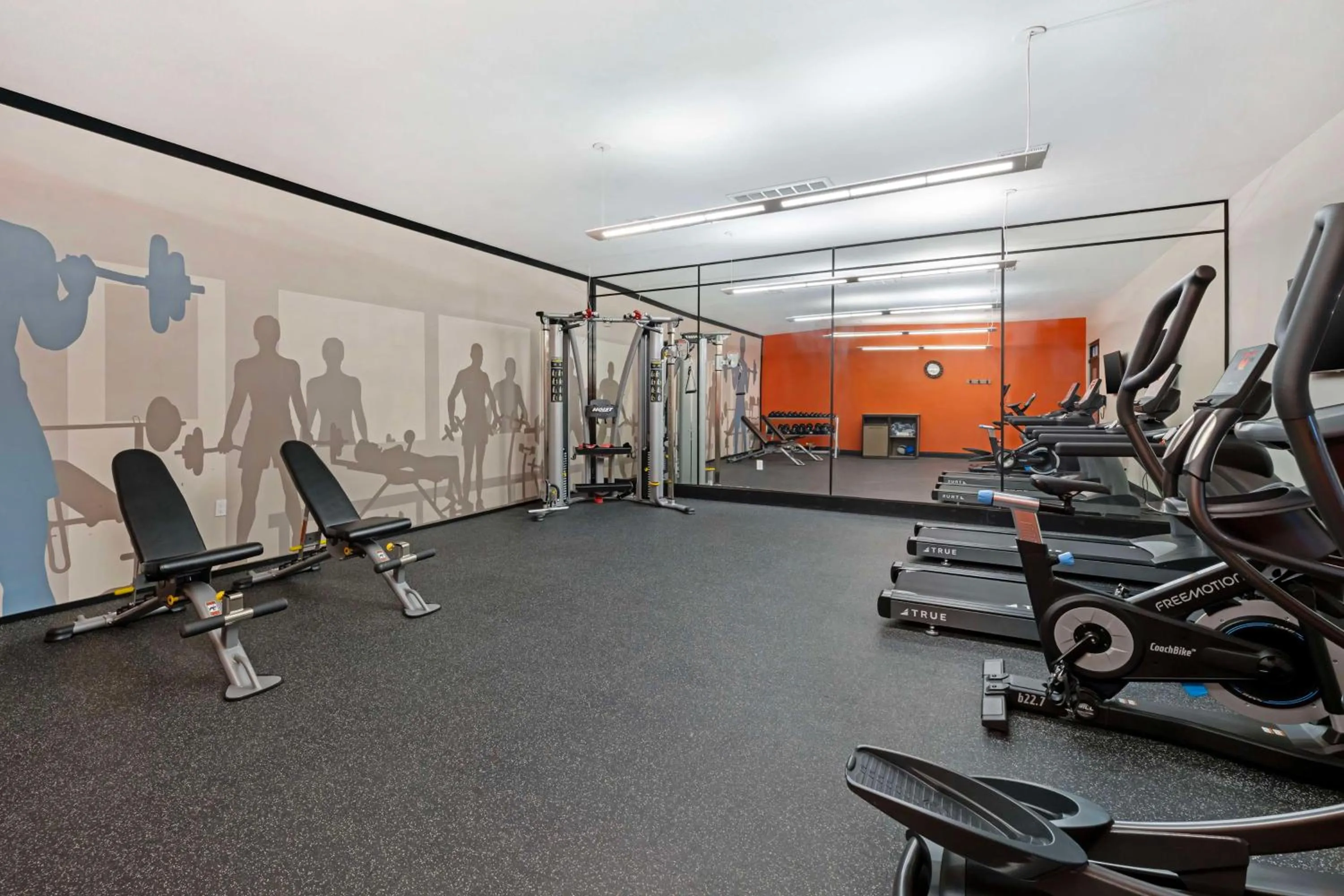 Fitness centre/facilities in Best Western Plus Executive Residency Carlsbad Hotel