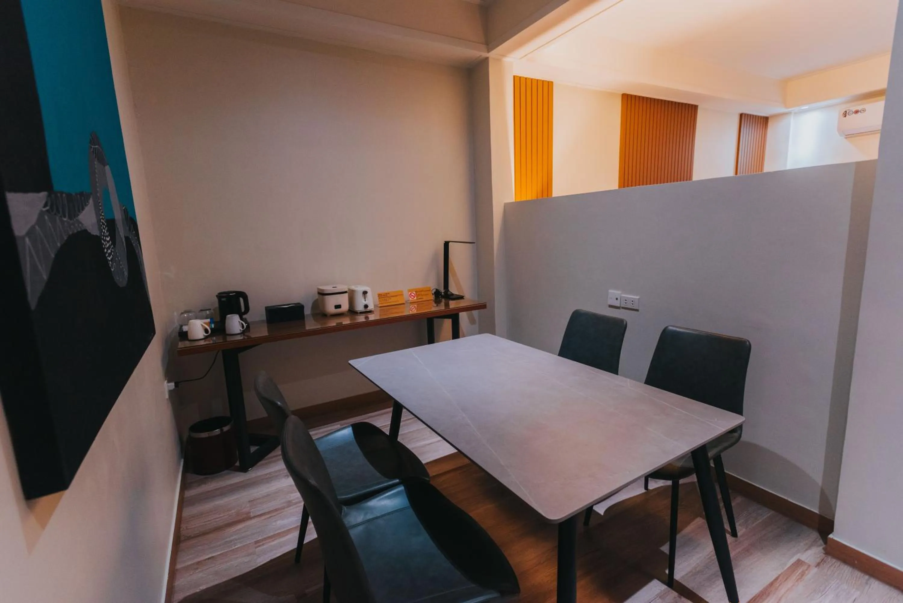 Kitchen or kitchenette in SureStay Studio by Best Western Clarkview Angeles City