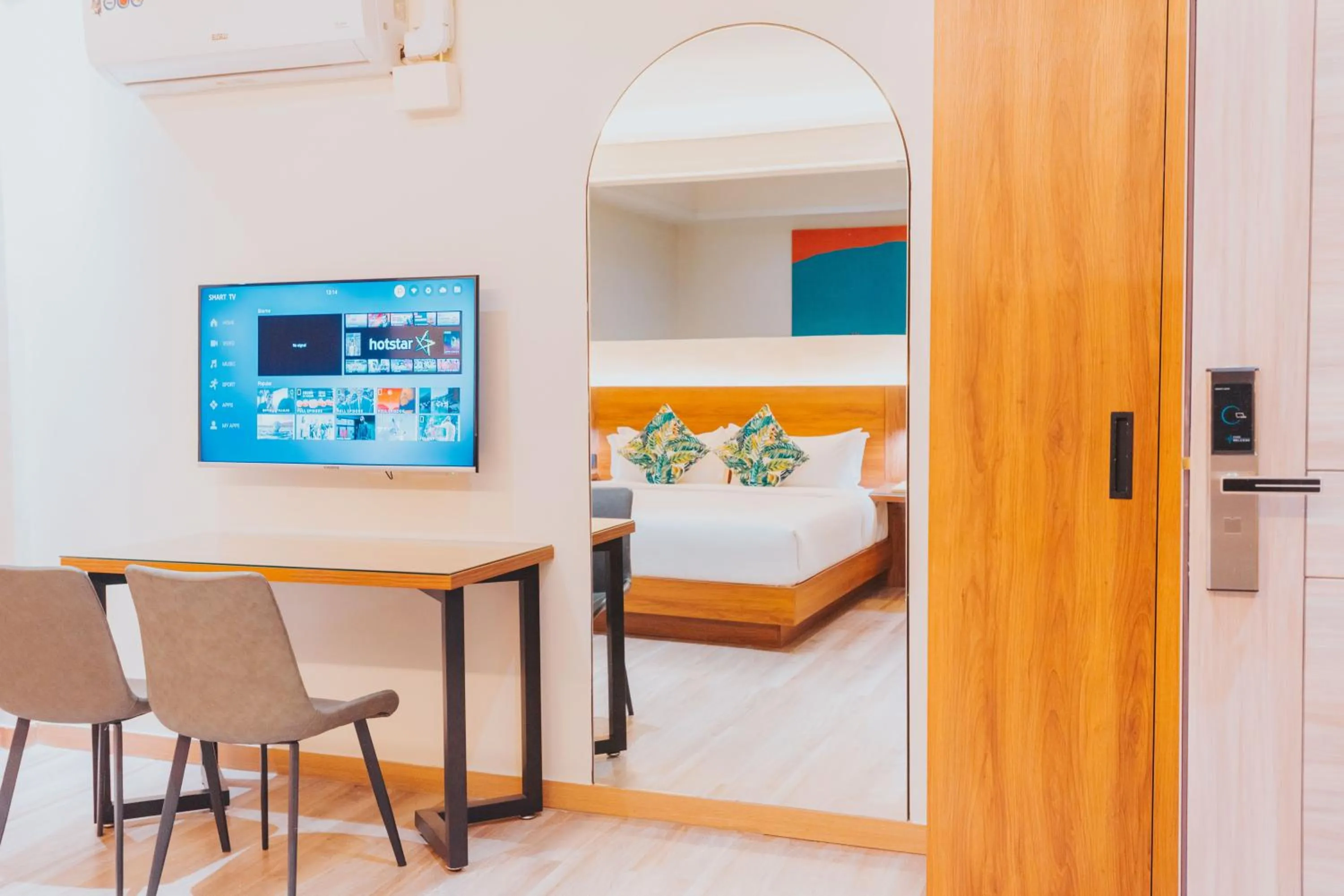 Bed in SureStay Studio by Best Western Clarkview Angeles City