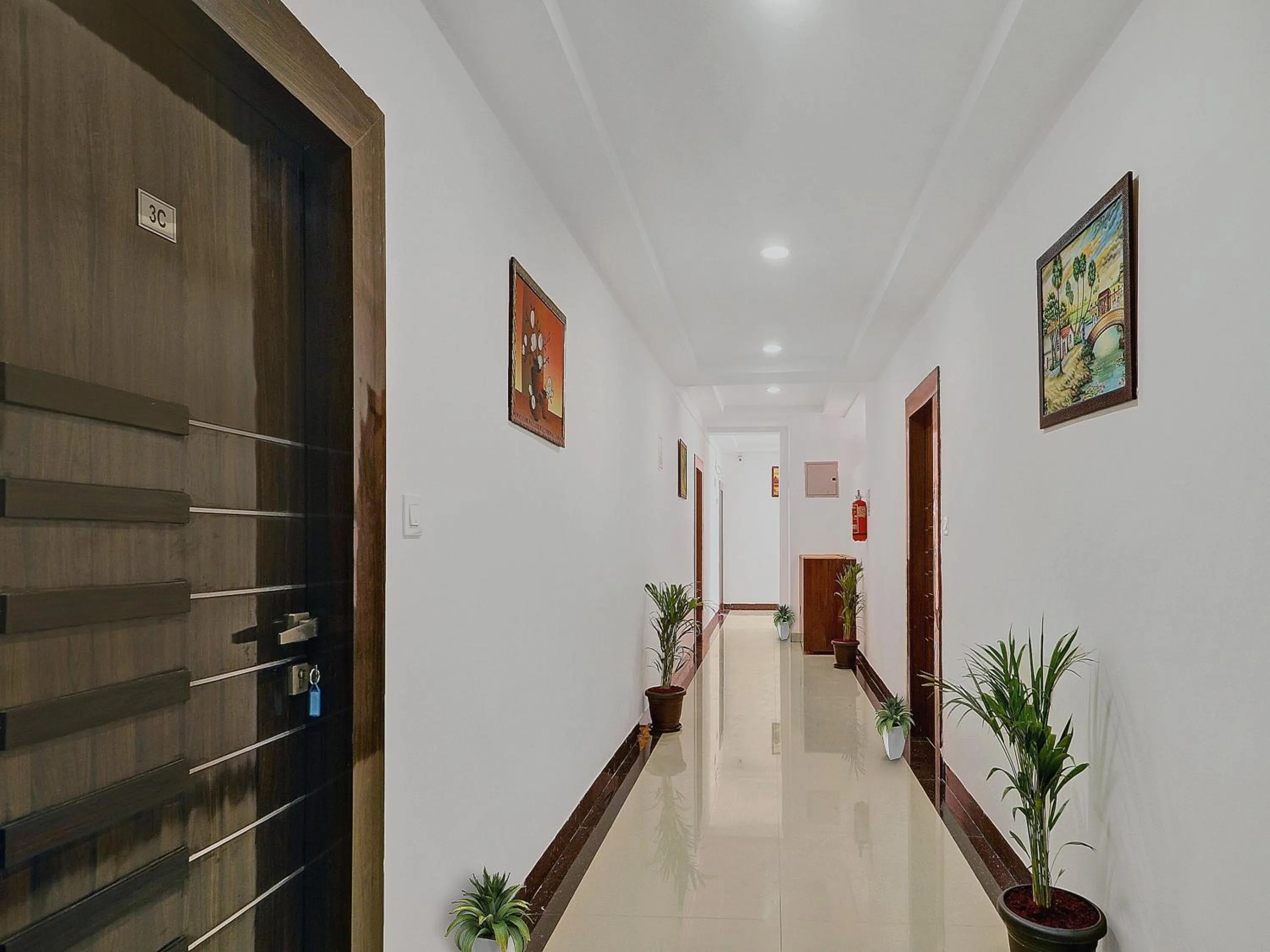 Lobby or reception in Super Townhouse RCC PARK VIEW INN